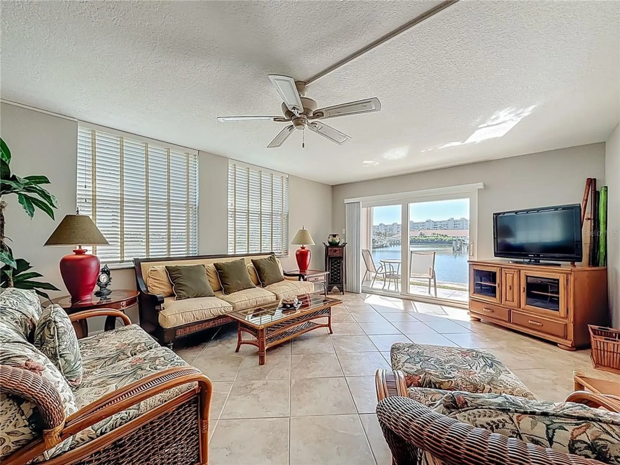 Property Slideshow image 6 of 65 | 7930 sun island dr 111, South Pasadena, FL, 33707