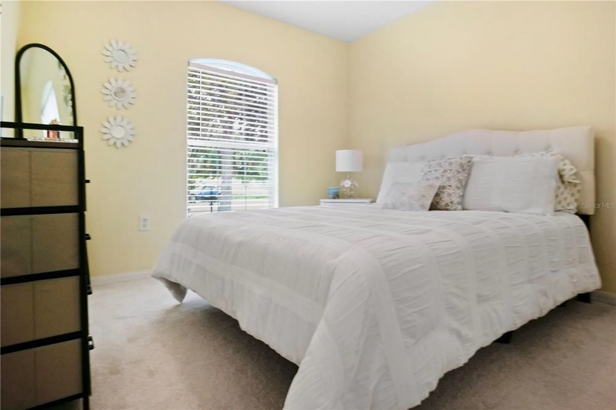 Property Slideshow image 33 of 36 | 516 millifiora ln, Kissimmee, FL, 34759