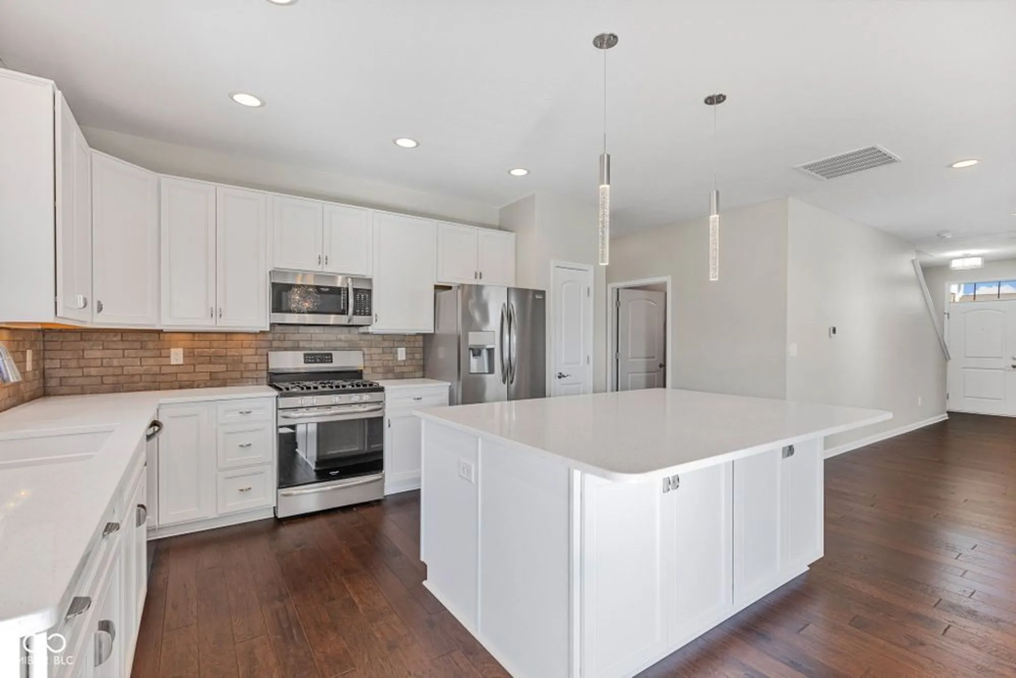 Property Slideshow image 14 of 76 | 8643 twain ln, Indianapolis, IN, 46239