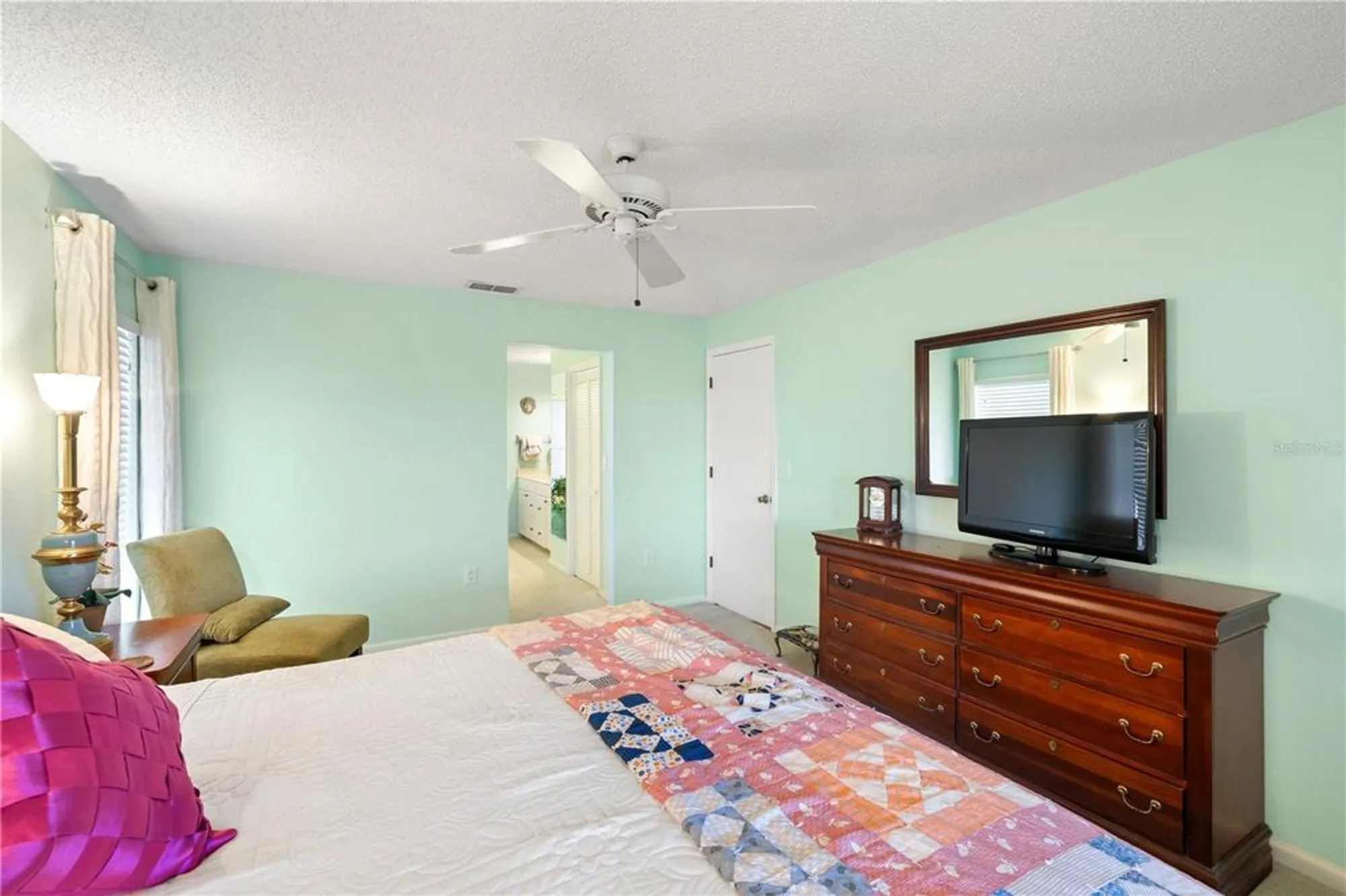 Property Slideshow image 34 of 48 | 428 cypress forest dr, Englewood, FL, 34223