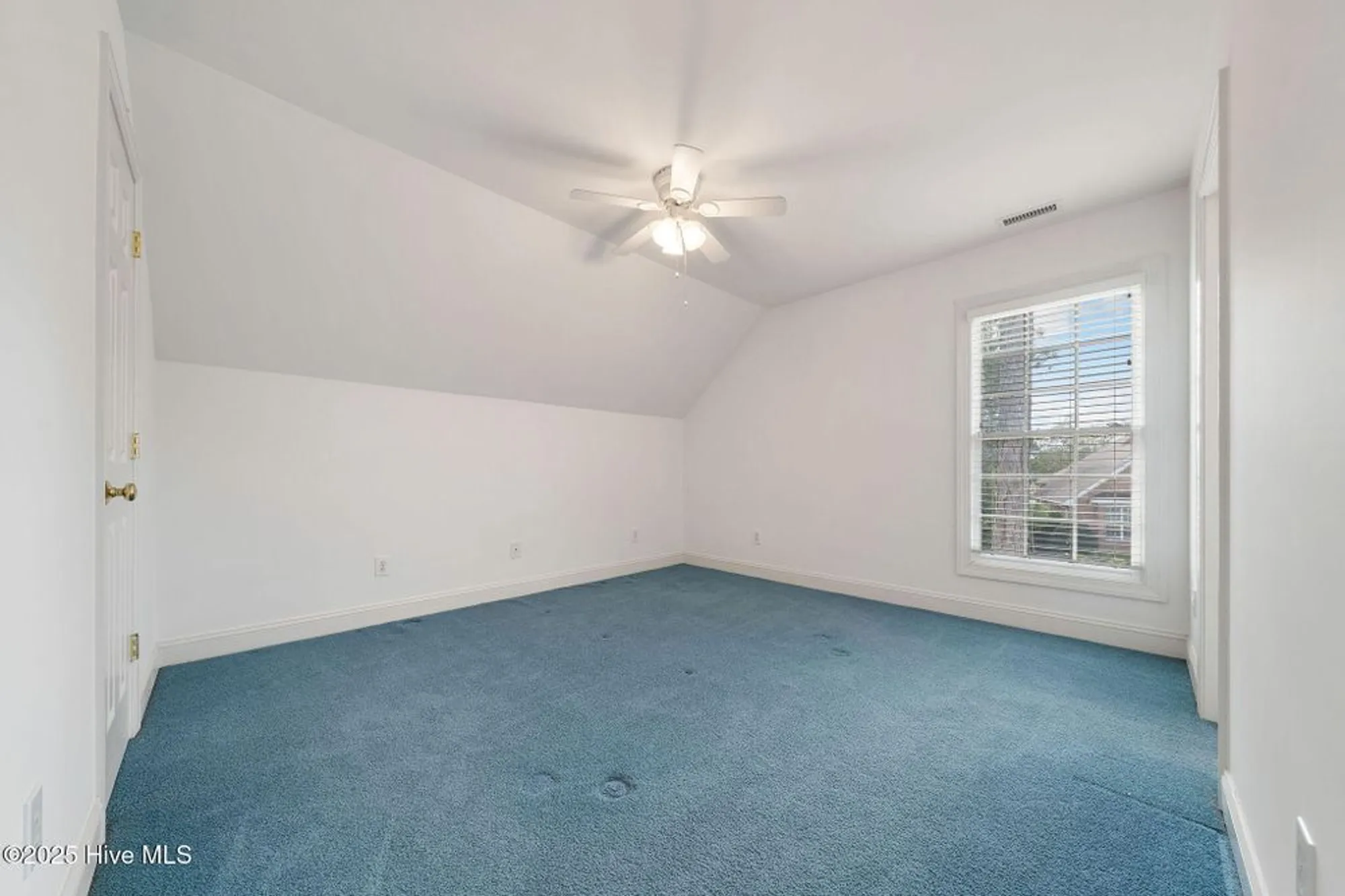 Property Slideshow image 42 of 86 | 4103 kittiwake ct, Southport, NC, 28461