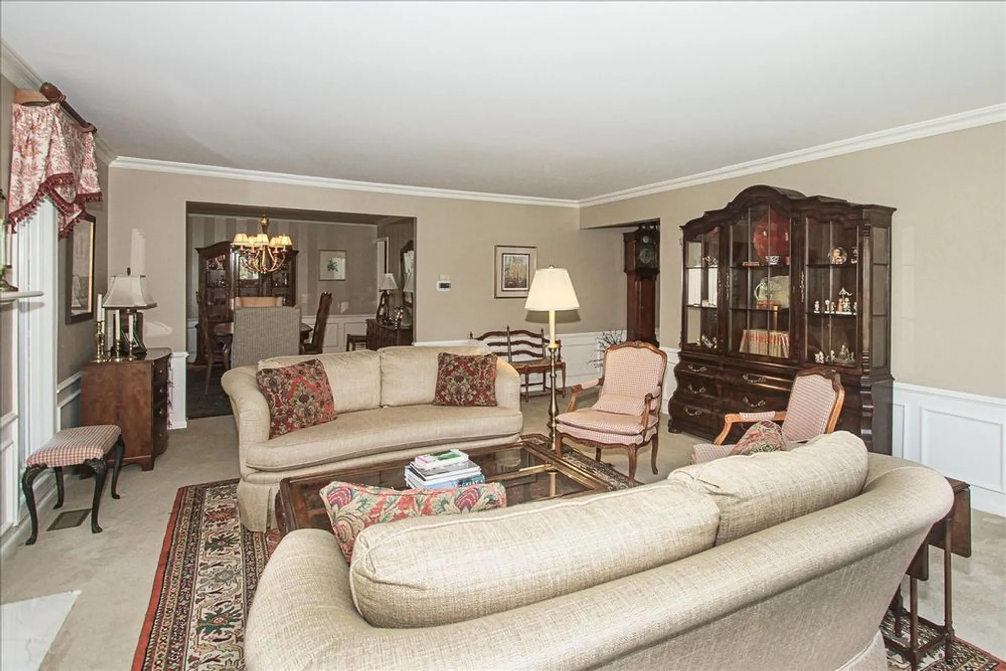 Property Slideshow image 9 of 54 | 660 old barn rd # f-24, Lake Barrington, IL, 60010