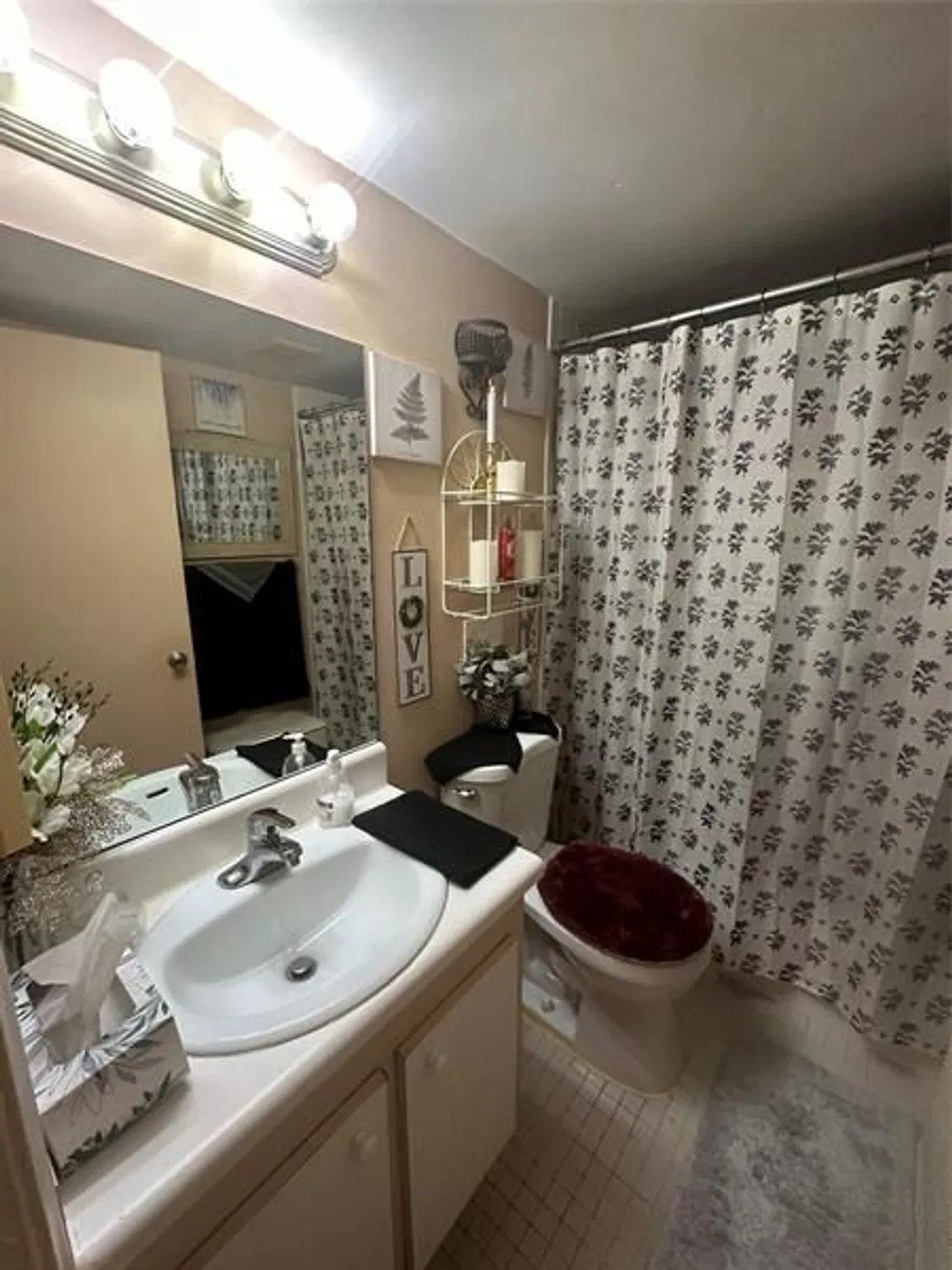 Property Slideshow image 11 of 19 | 1401 sw 134th way apt 307, Pembroke Pines, FL, 33027