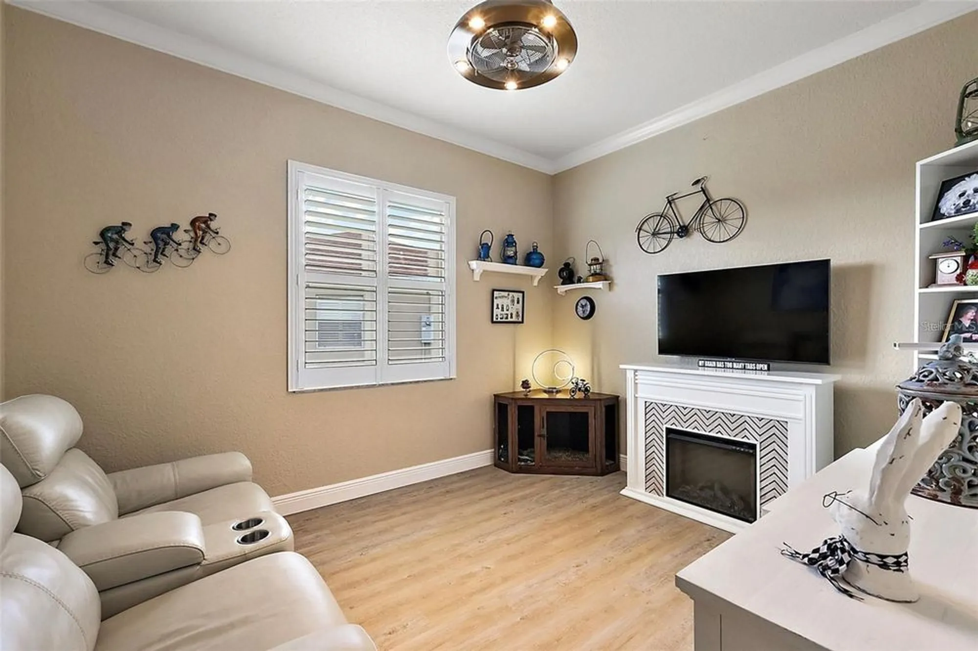 Property Slideshow image 12 of 25 | 10199 mainsail dr, Oxford, FL, 34484