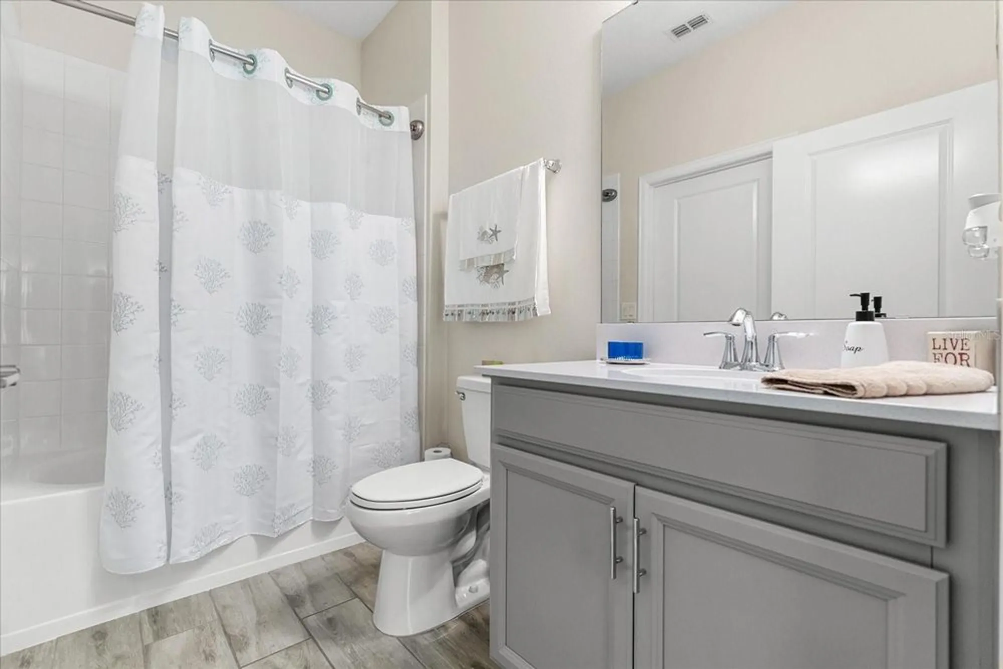 Property Slideshow image 4 of 44 | 3007 caneel st, Winter Haven, FL, 33884