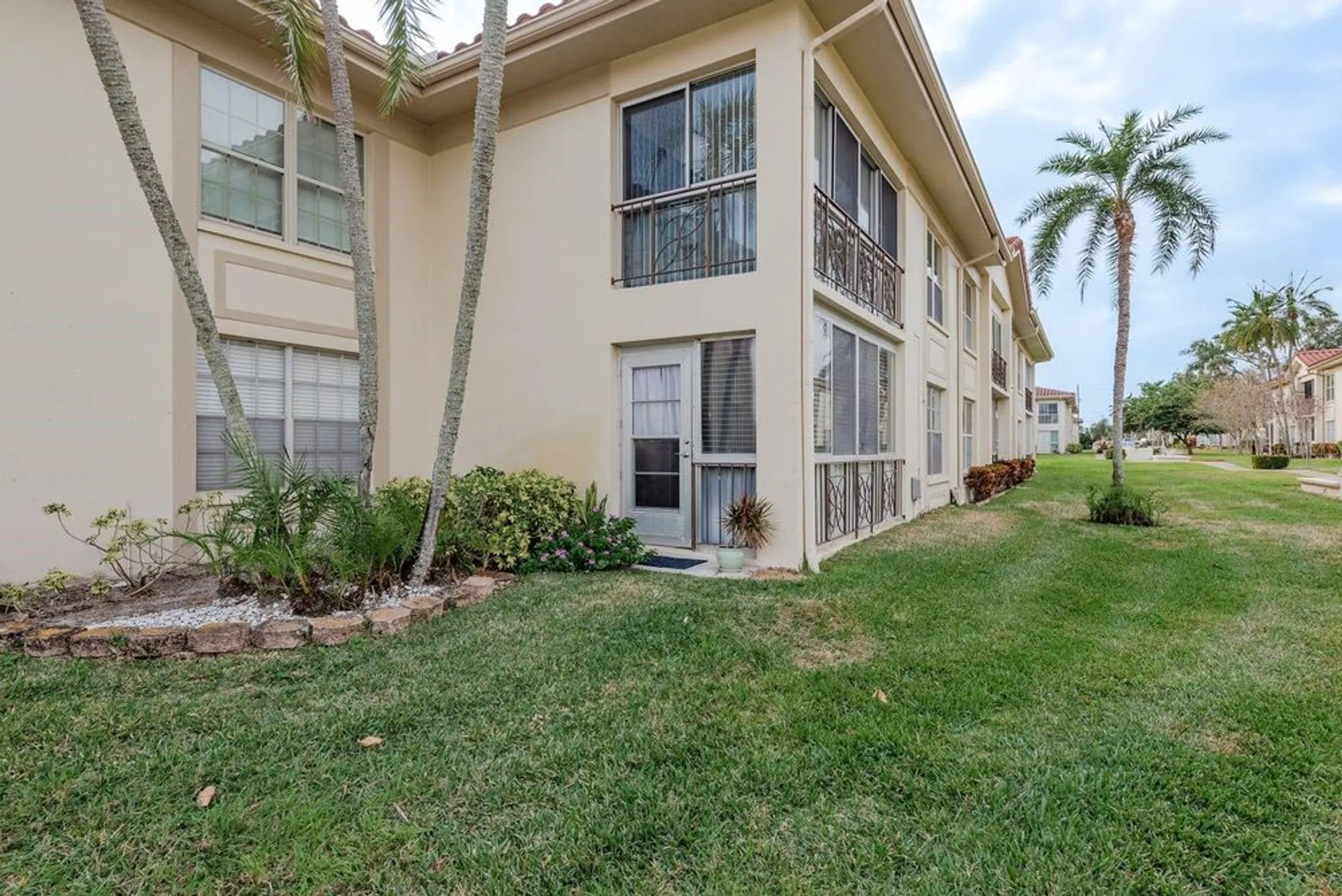 Property Slideshow image 21 of 32 | 19029 us highway 19 n apt 6-7, Clearwater, FL, 33764