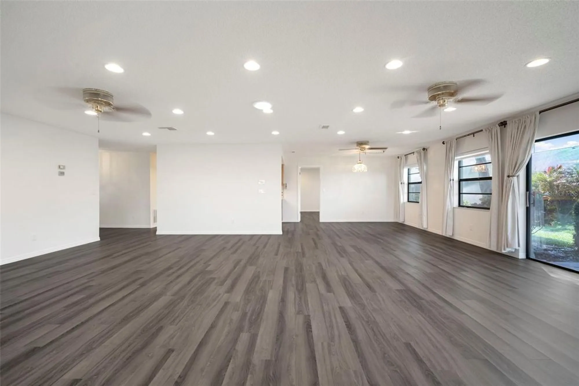 Property Slideshow image 11 of 53 | 1508 ingram dr # 20, Sun City Center, FL, 33573