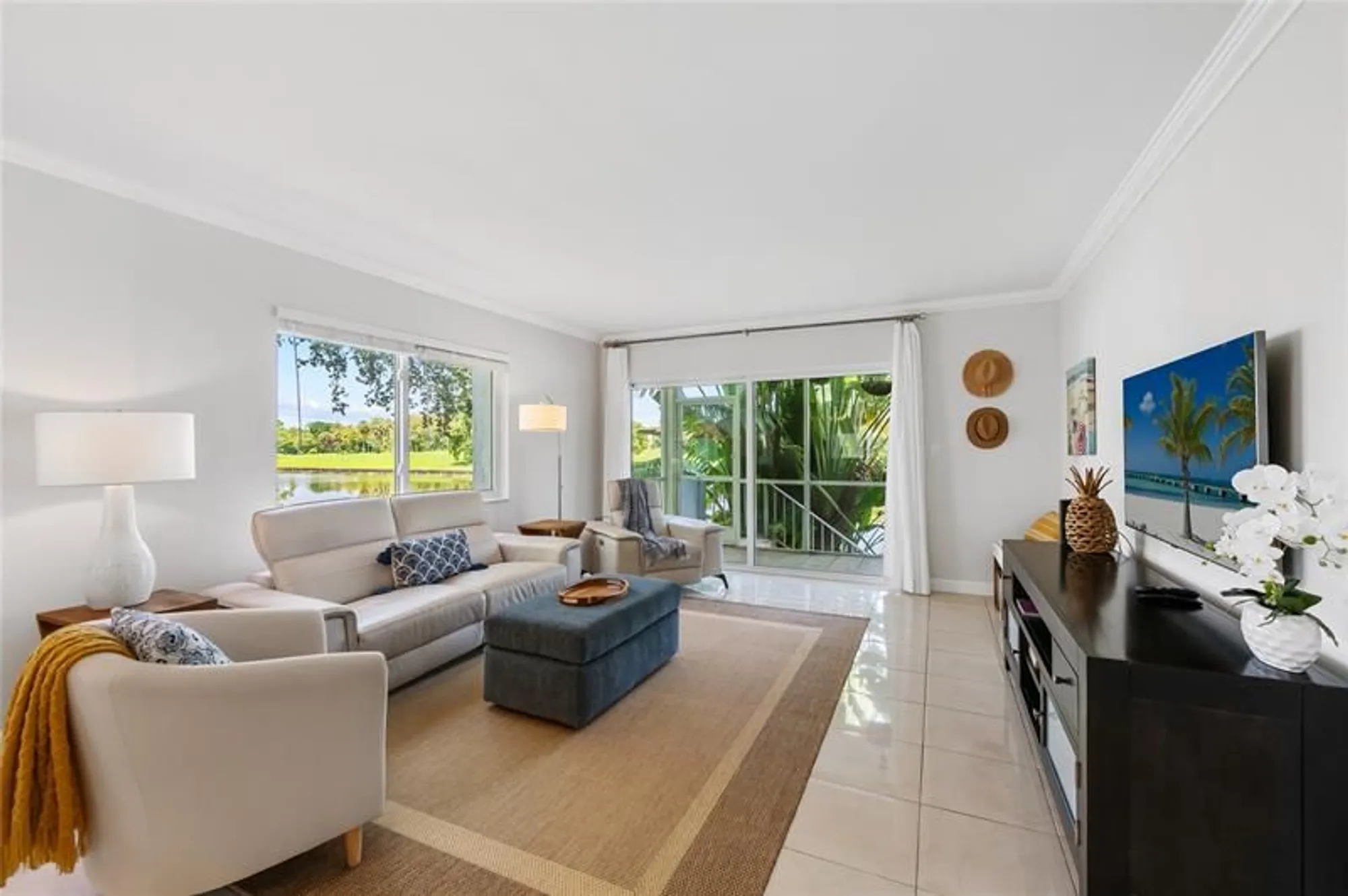 Property Slideshow image 3 of 27 | 3581 inverrary dr apt 104, Lauderhill, FL, 33319