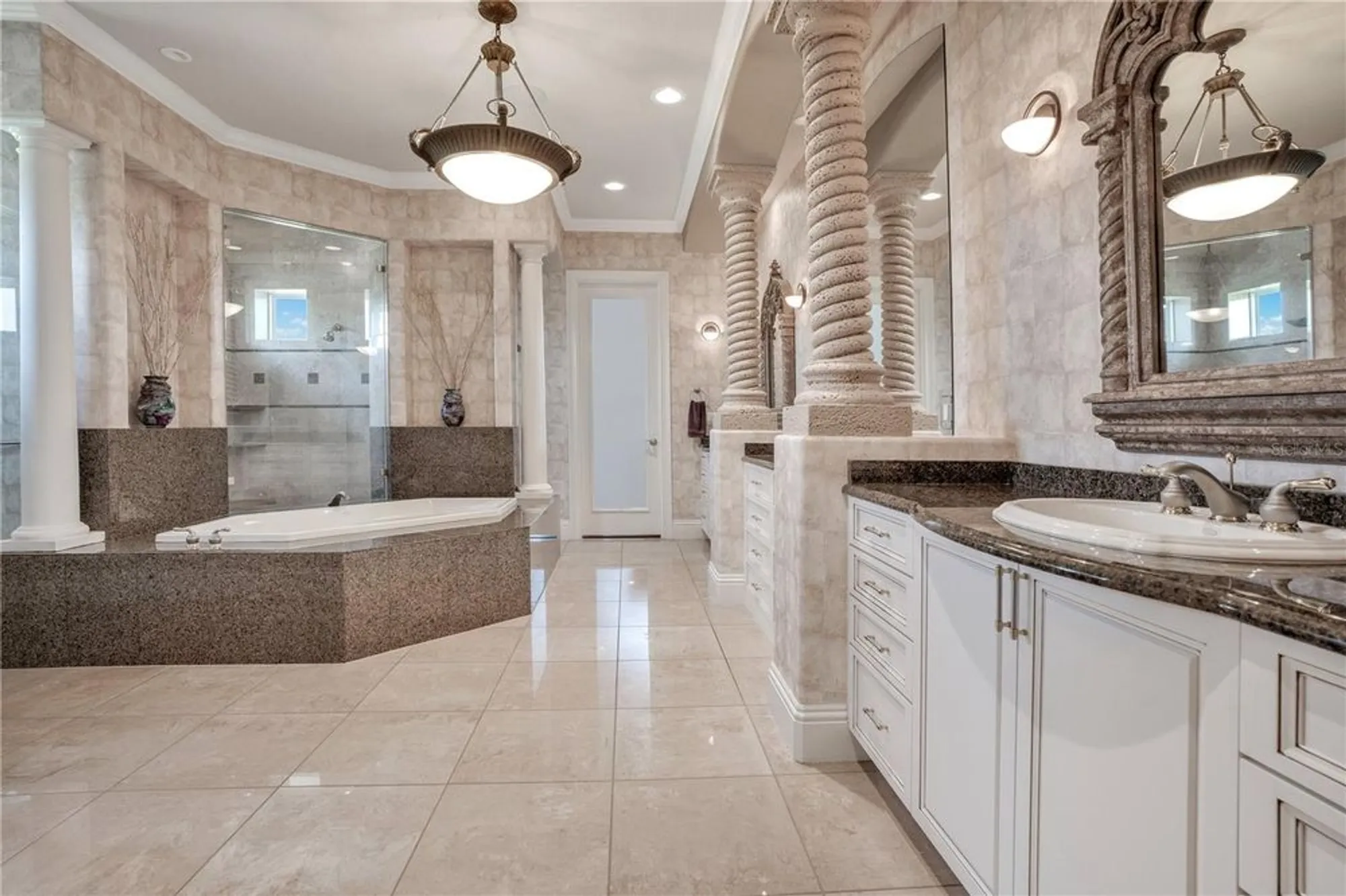 Property Slideshow image 31 of 71 | 1117 oxbridge ln, Ormond Beach, FL, 32174