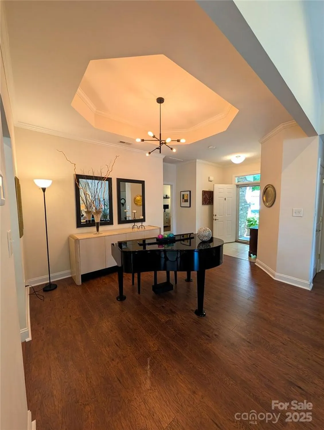 Property Slideshow image 3 of 22 | 2741 circa dr, Matthews, NC, 28105