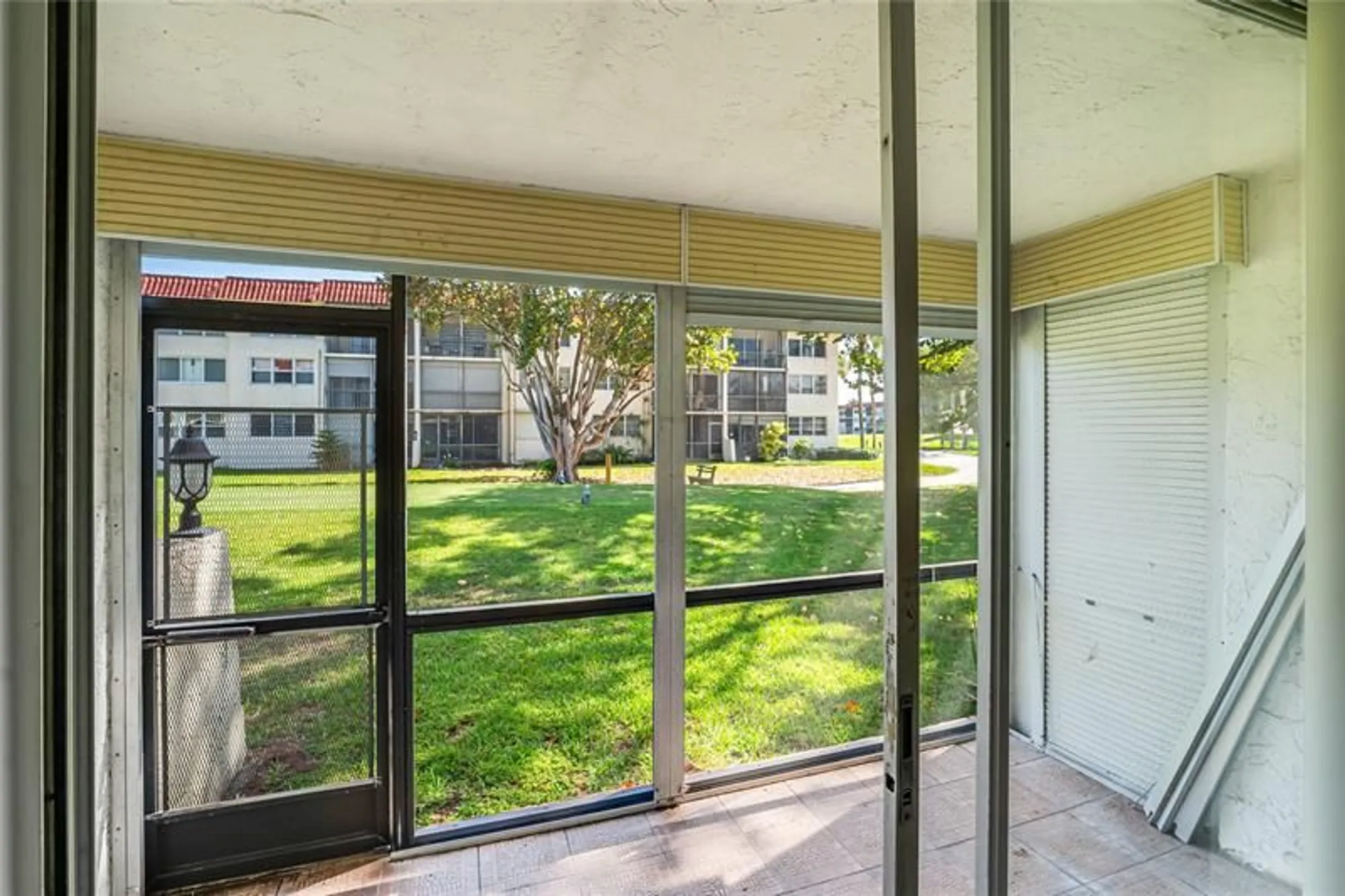 Property Slideshow image 18 of 81 | 8960 s hollybrook blvd 103, Pembroke Pines, FL, 33025