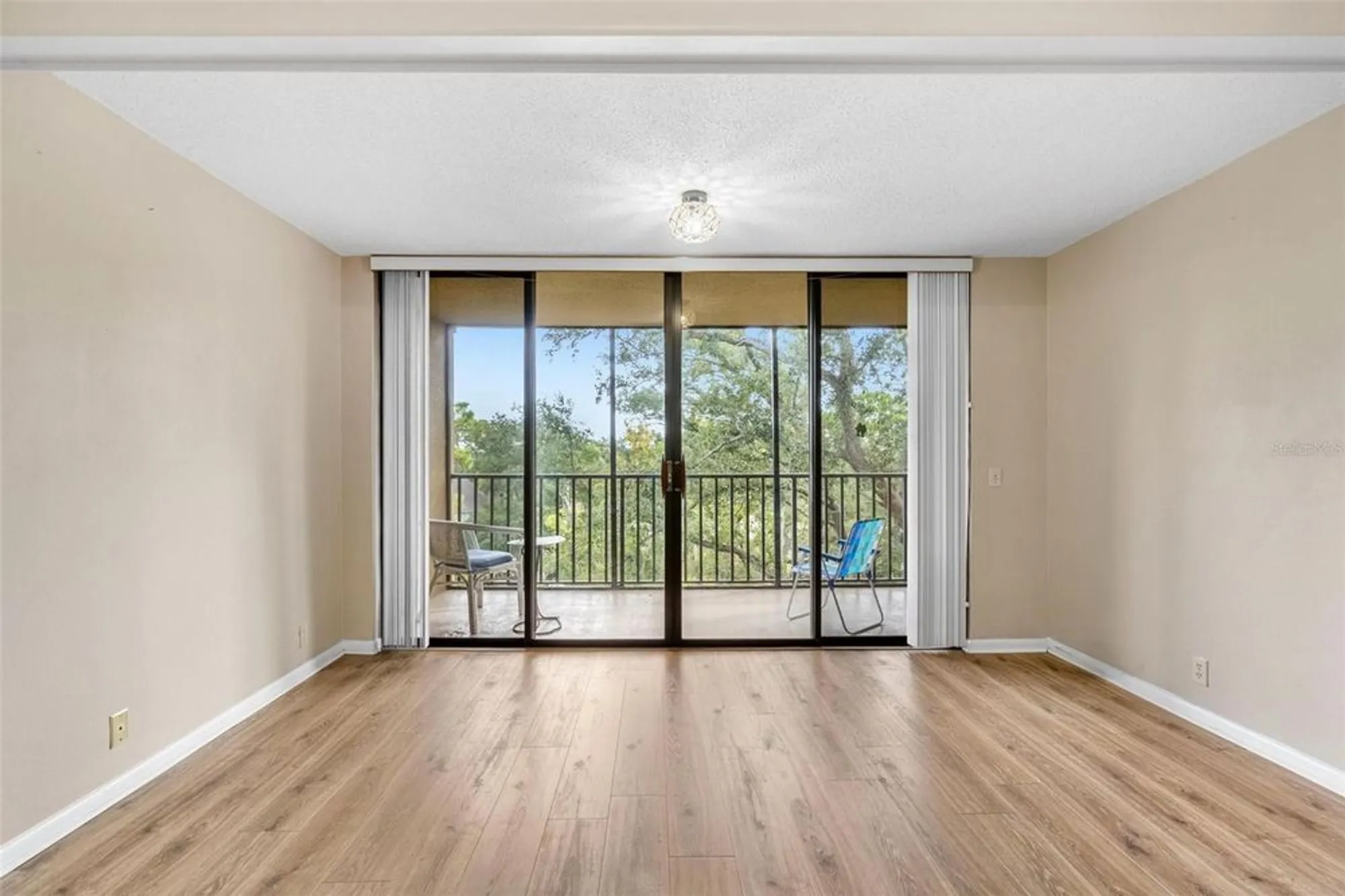 Property Slideshow image 15 of 57 | 3062 eastland blvd unit 402, Clearwater, FL, 33761