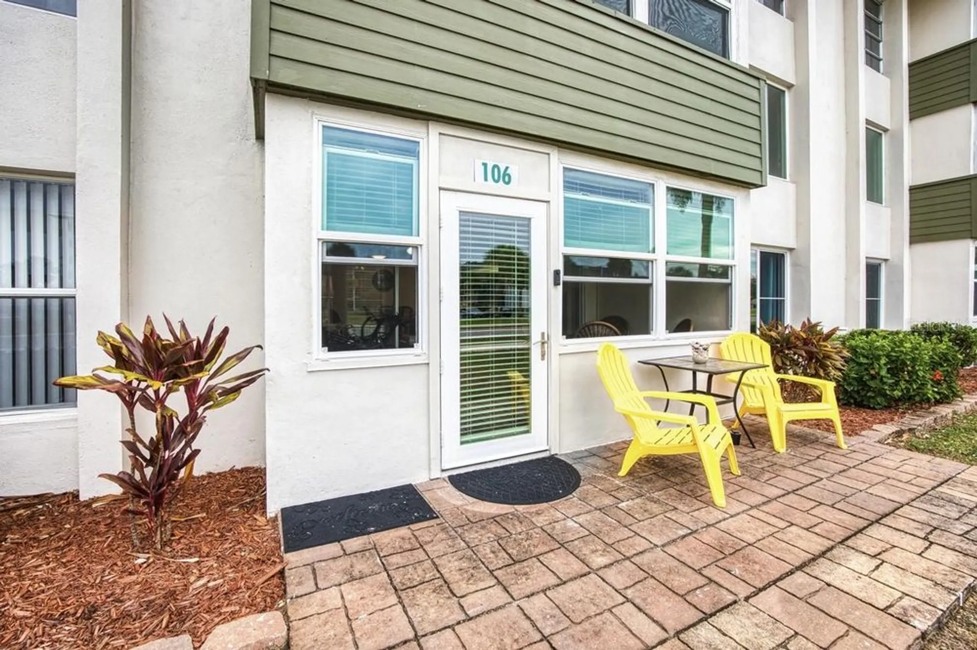 Property Slideshow image 17 of 34 | 2300 aaron st apt 106, Port Charlotte, FL, 33952
