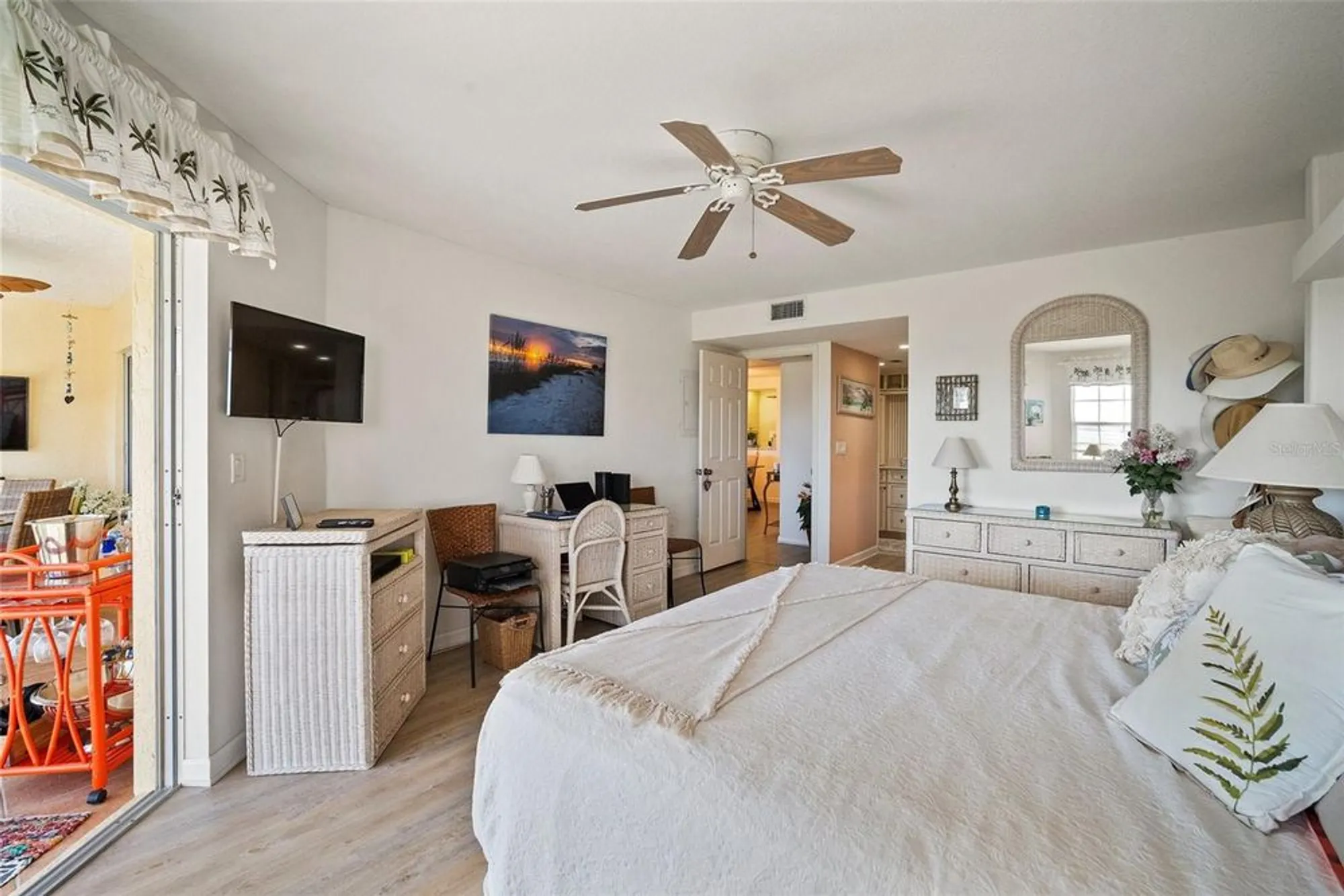 Property Slideshow image 19 of 52 | 1323 perico point cir # 107, Bradenton, FL, 34209