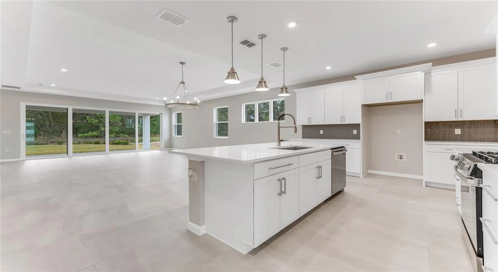 Property Slideshow image 12 of 34 | 1213 cresswind blvd, Deland, FL, 32724