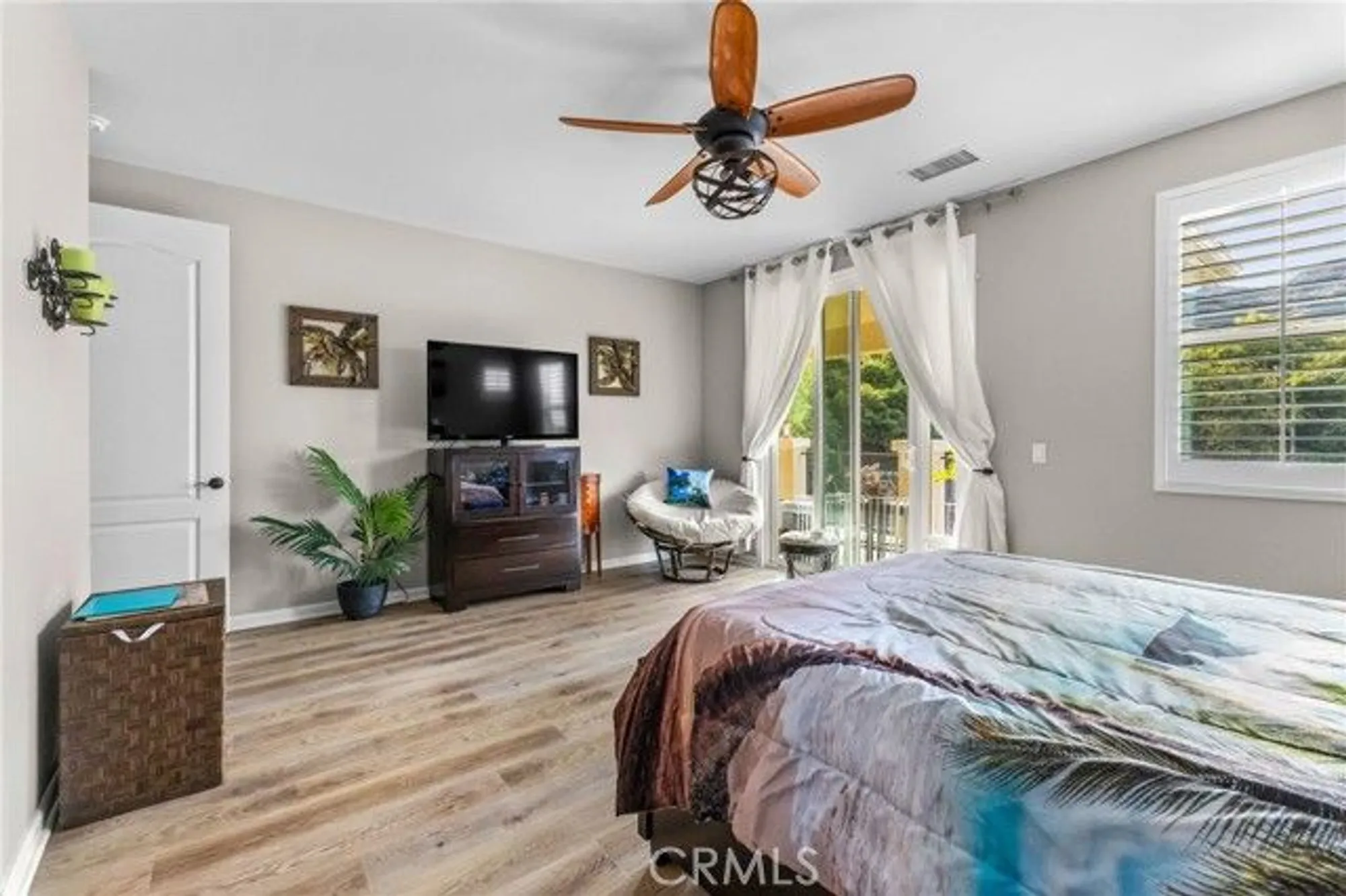 Property Slideshow image 25 of 32 | 23757 cahuilla ct, Corona, CA, 92883