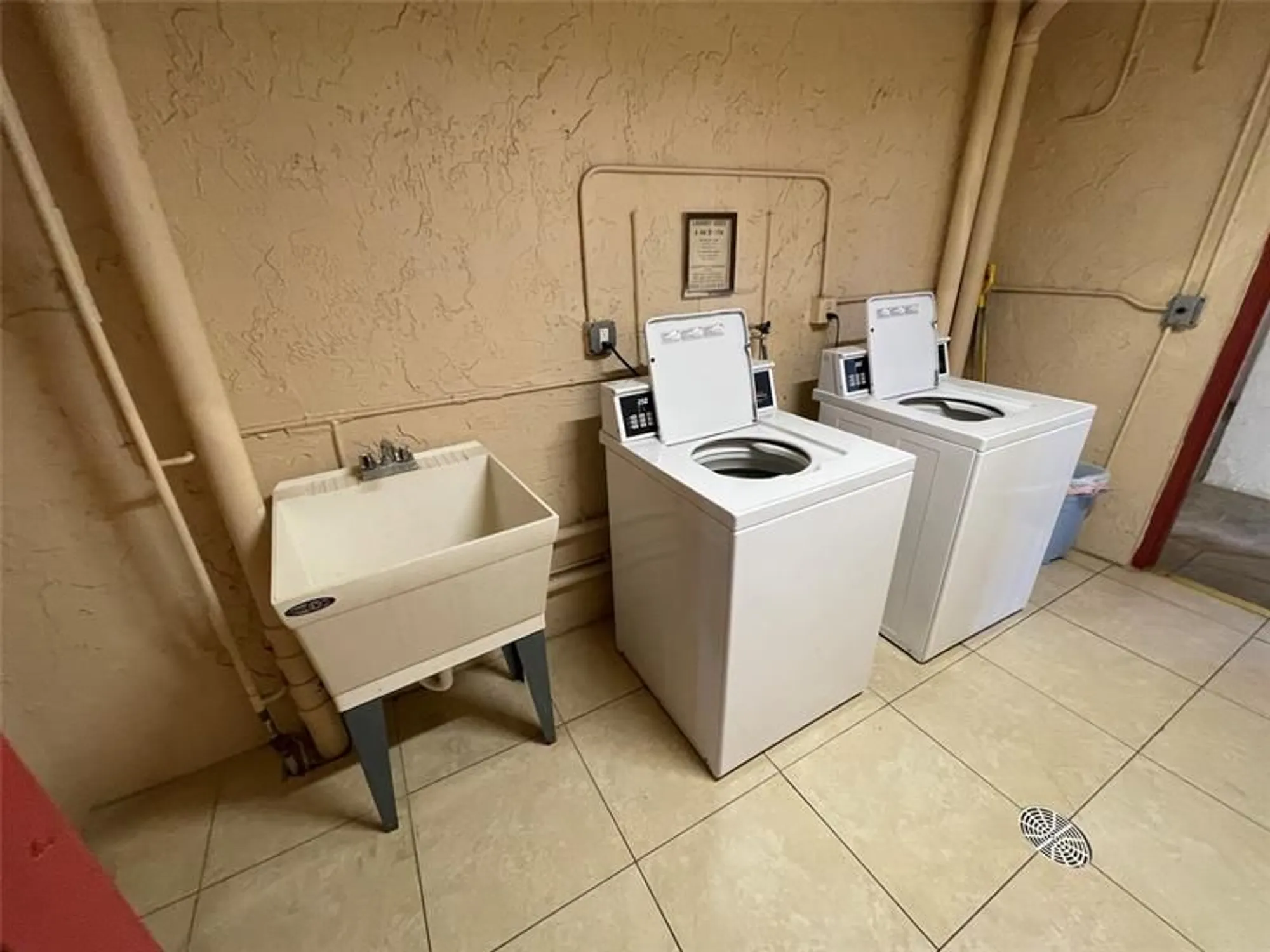 Property Slideshow image 23 of 57 | 1005 country club dr apt 205, Margate, FL, 33063