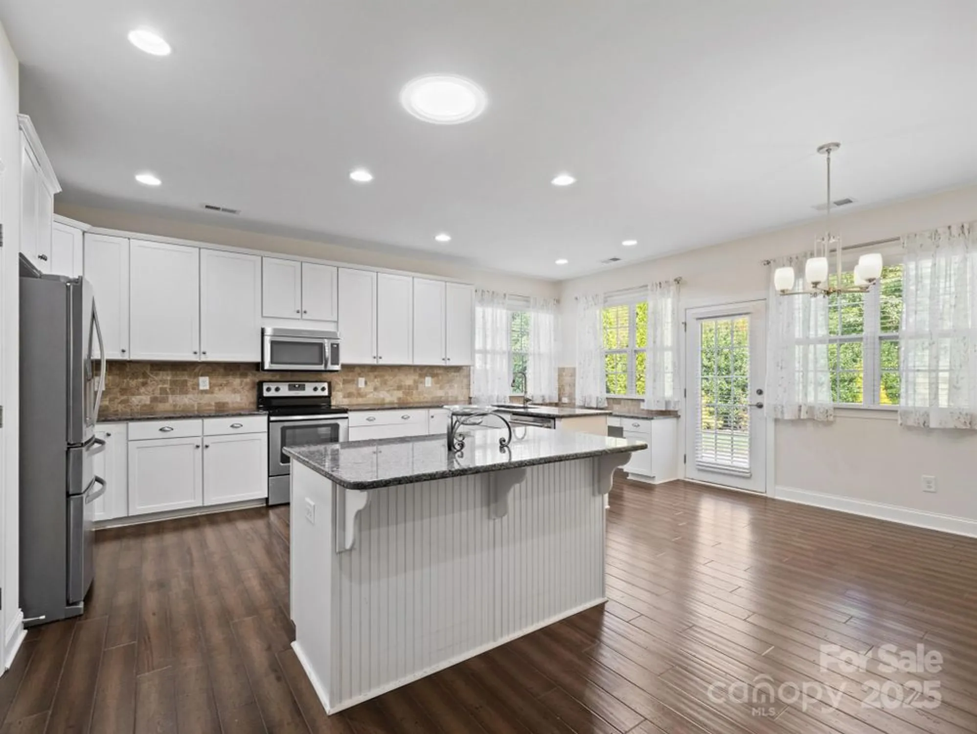 Property Slideshow image 11 of 37 | 12728 meetinghouse dr, Cornelius, NC, 28031