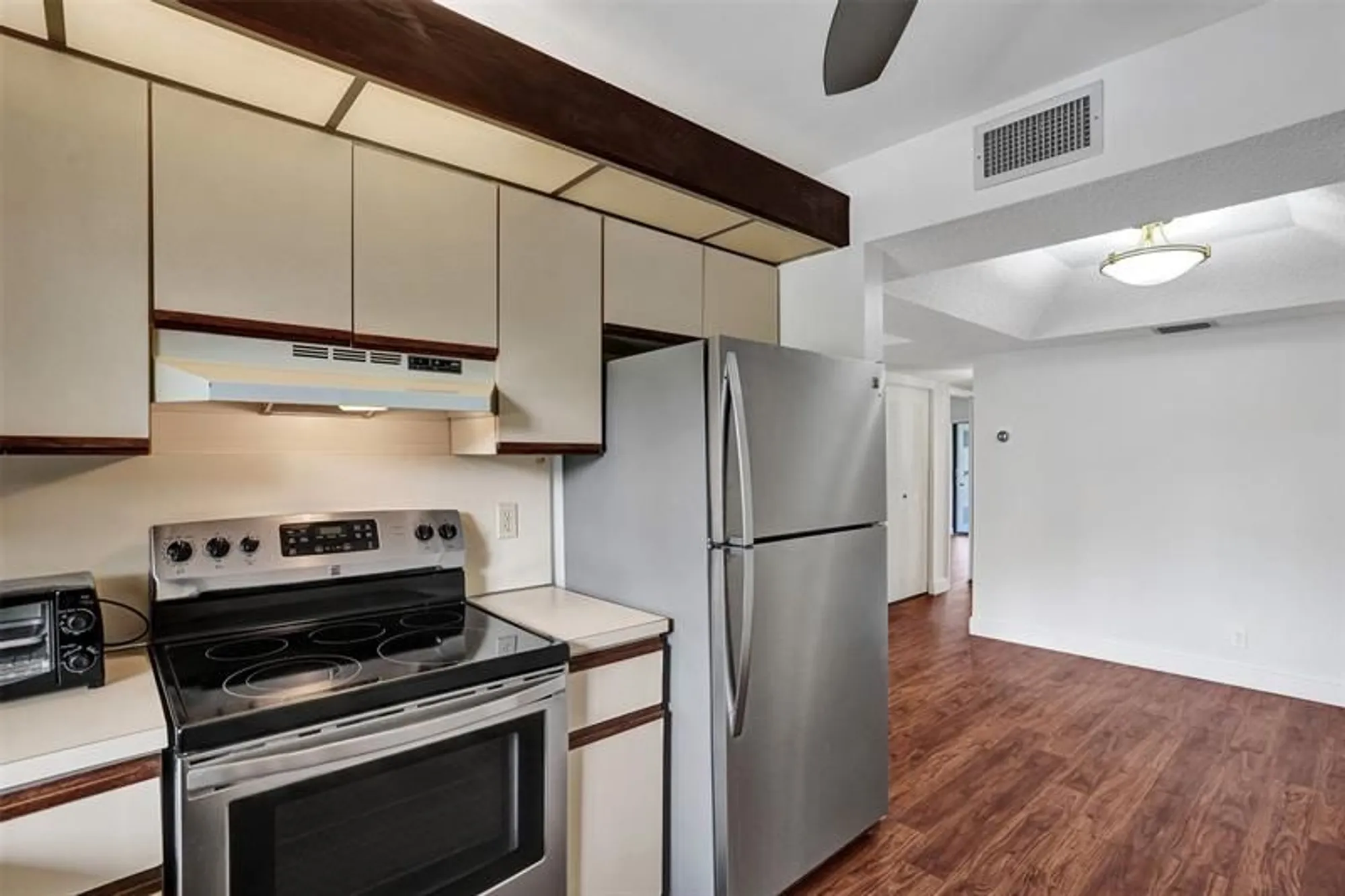 Property Slideshow image 21 of 66 | 7432 ashmont cir 208, Tamarac, FL, 33321