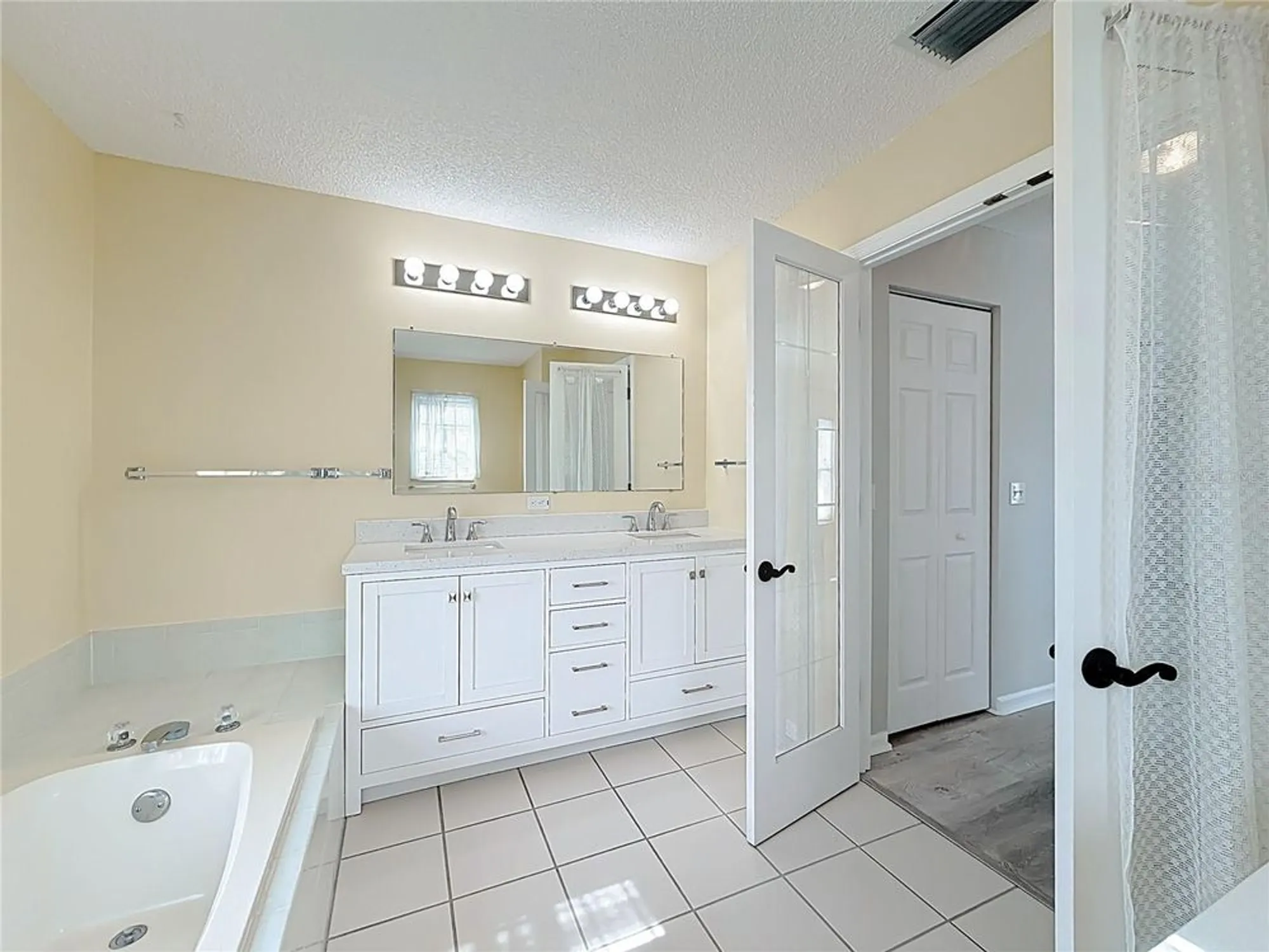 Property Slideshow image 17 of 40 | 2051 nw 50th ave, Ocala, FL, 34482