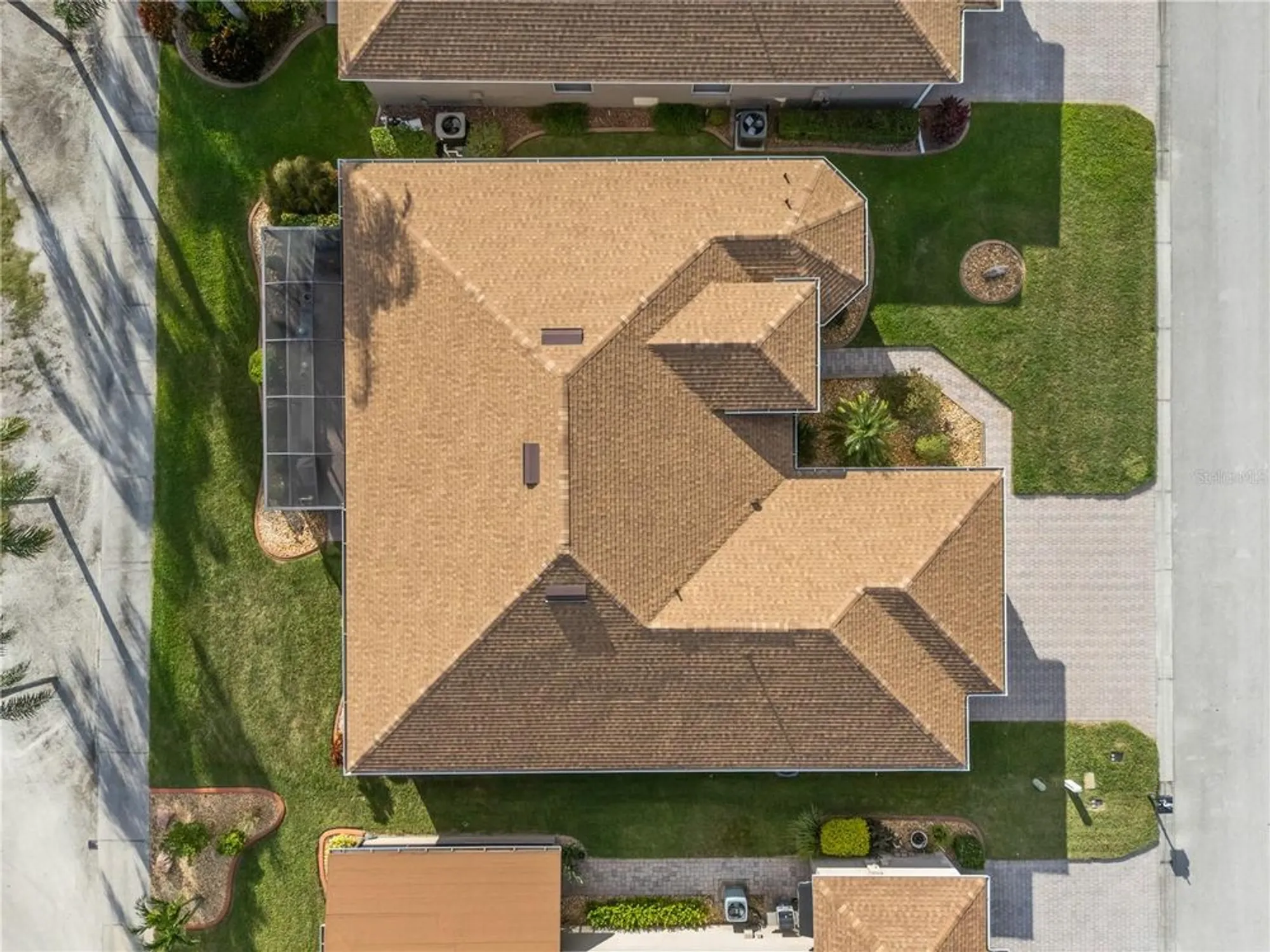 Property Slideshow image 11 of 65 | 4048 phoenician way, Winter Haven, FL, 33884