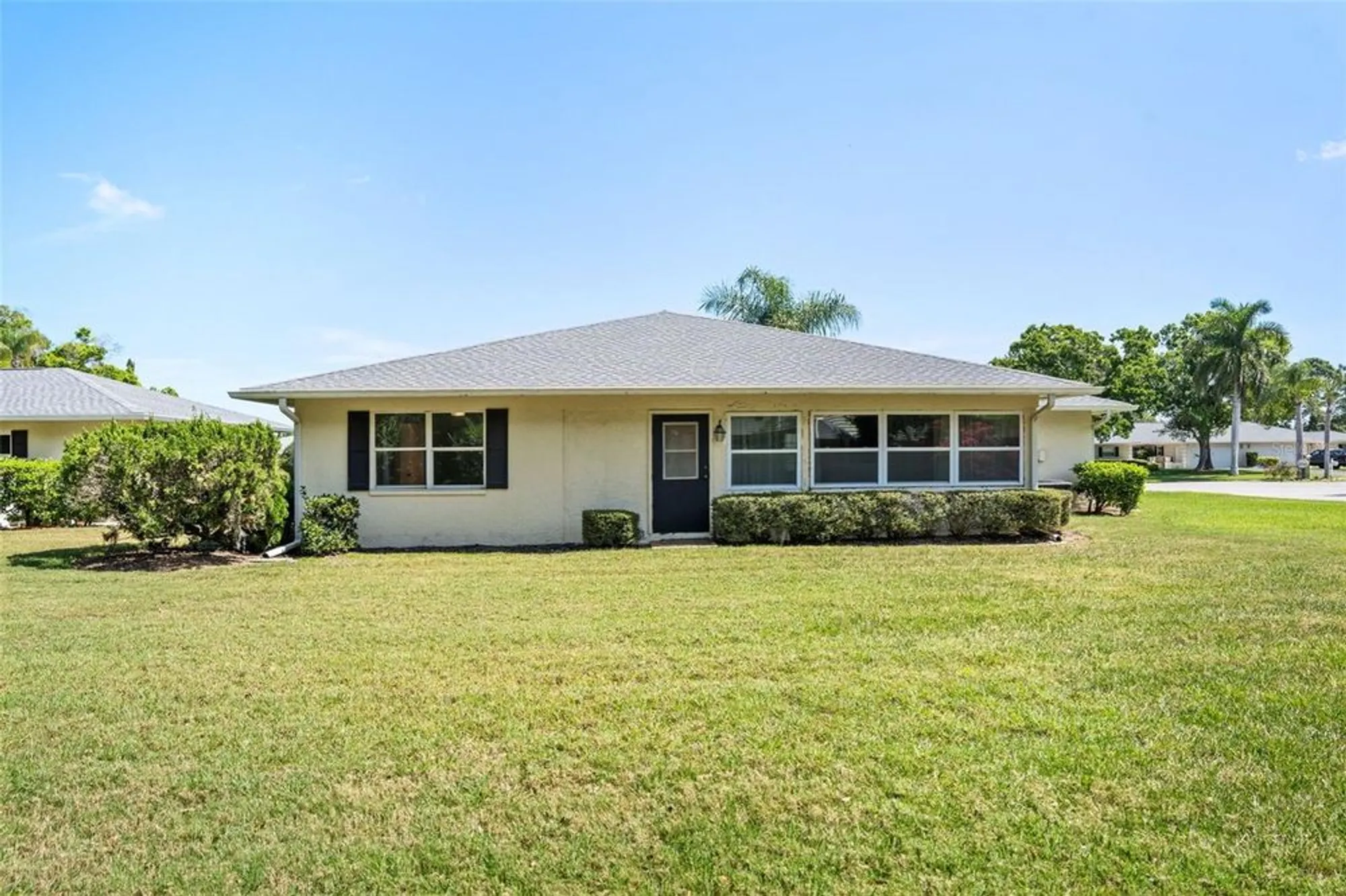 Property Slideshow image 49 of 70 | 7082 w country club dr n # 7082, Sarasota, FL, 34243