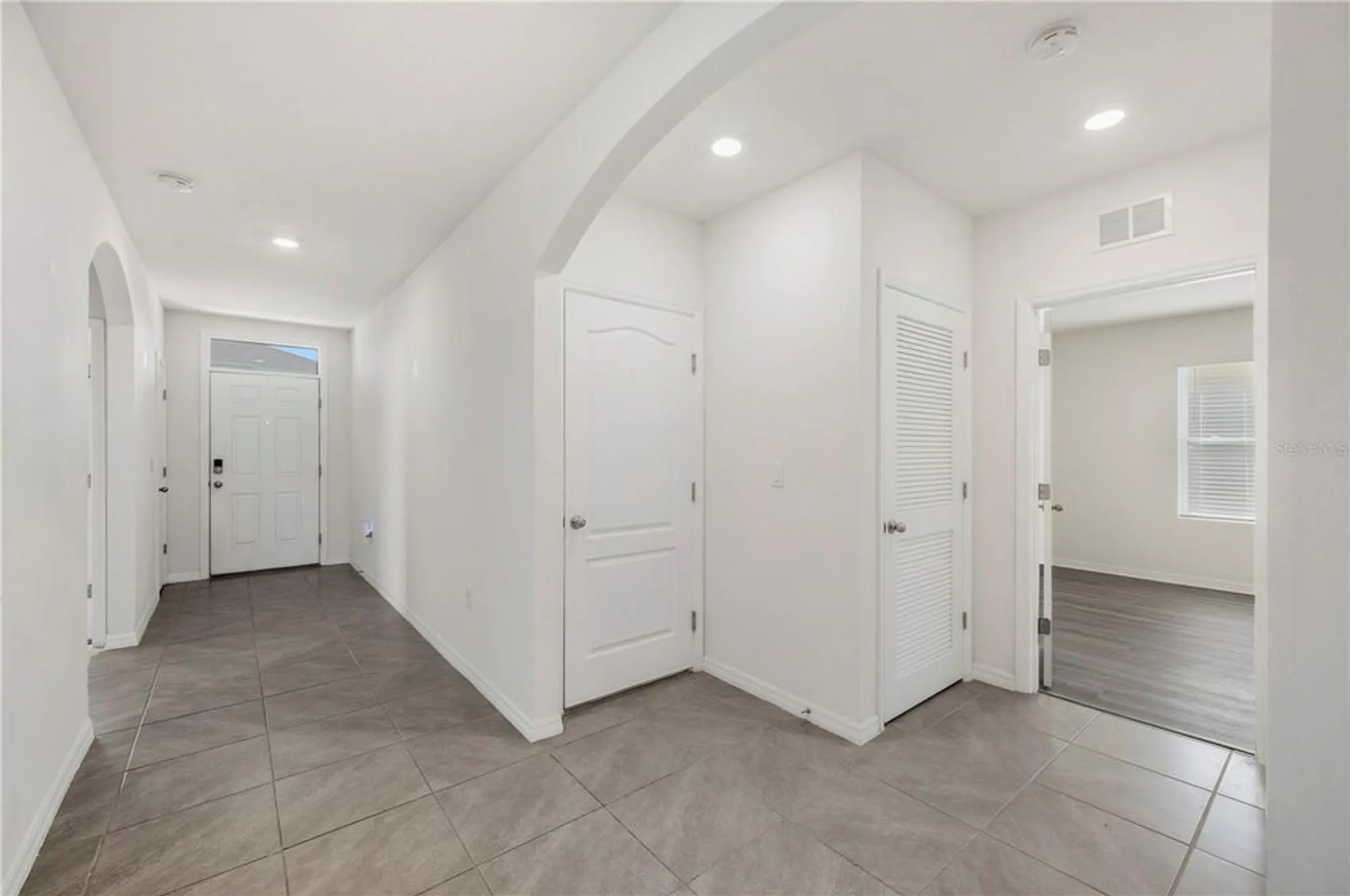 Property Slideshow image 12 of 41 | 2719 grandbury grove rd, Lakeland, FL, 33811