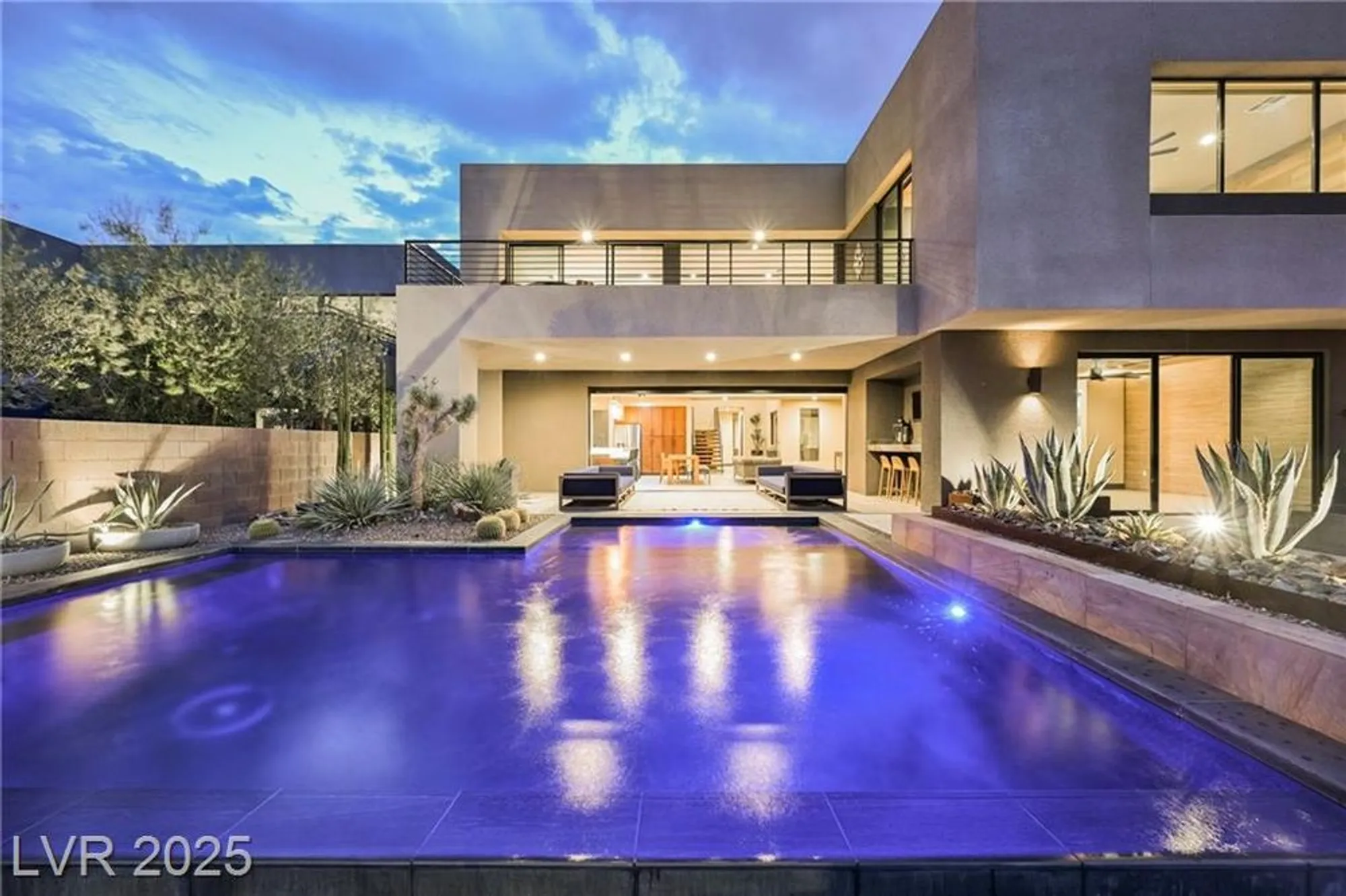 Property Slideshow image 4 of 93 | 20 falling canyon ct, Henderson, NV, 89011