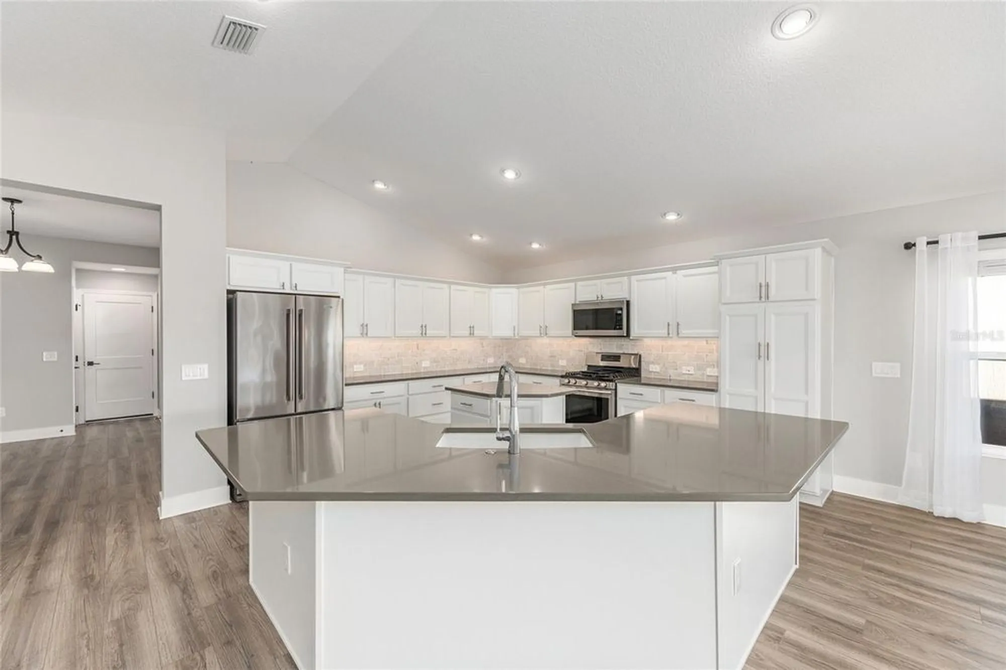 Property Slideshow image 10 of 42 | 5631 fernandes ct, The Villages, FL, 32163