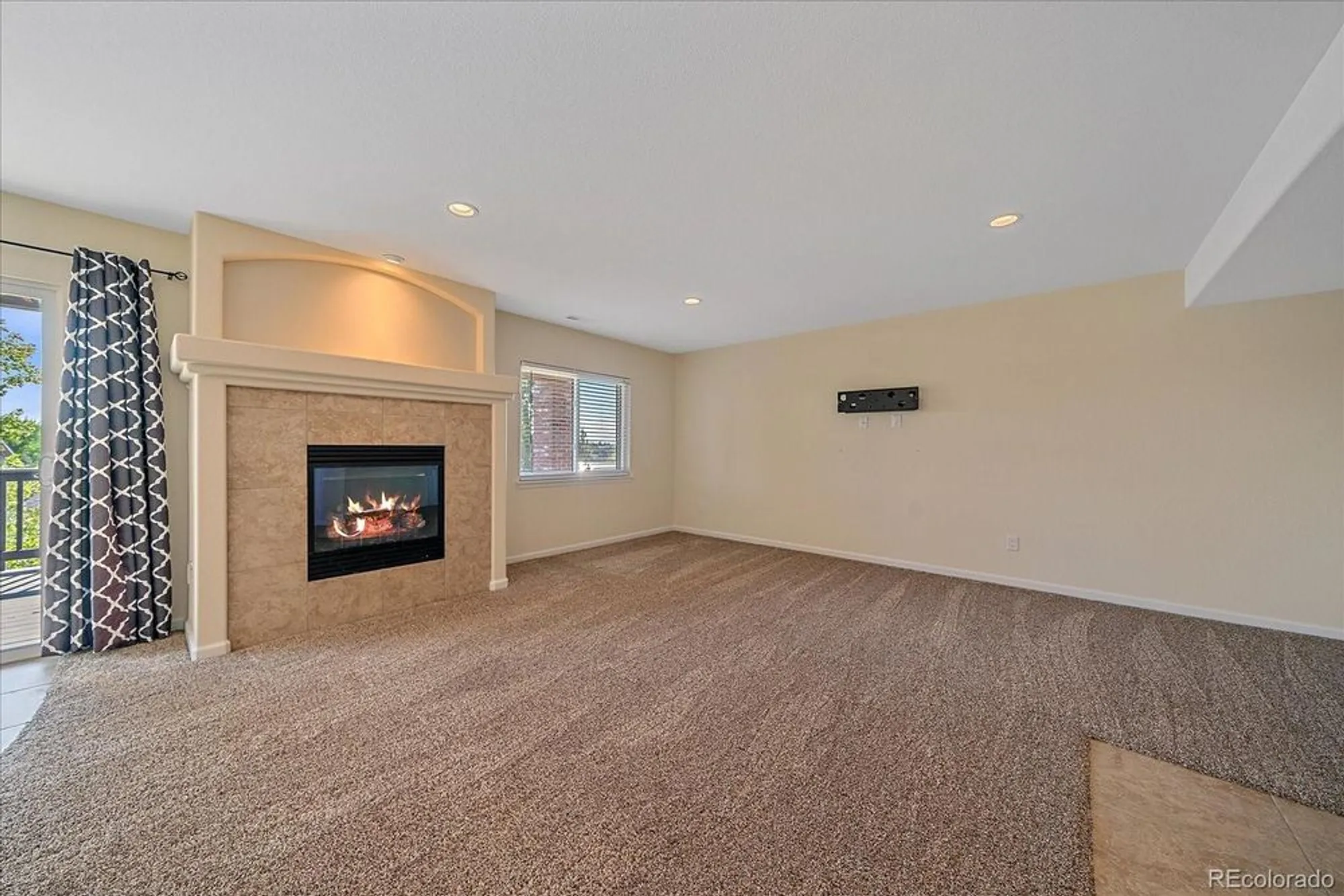 Property Slideshow image 30 of 43 | 22852 e david pl, Aurora, CO, 80016