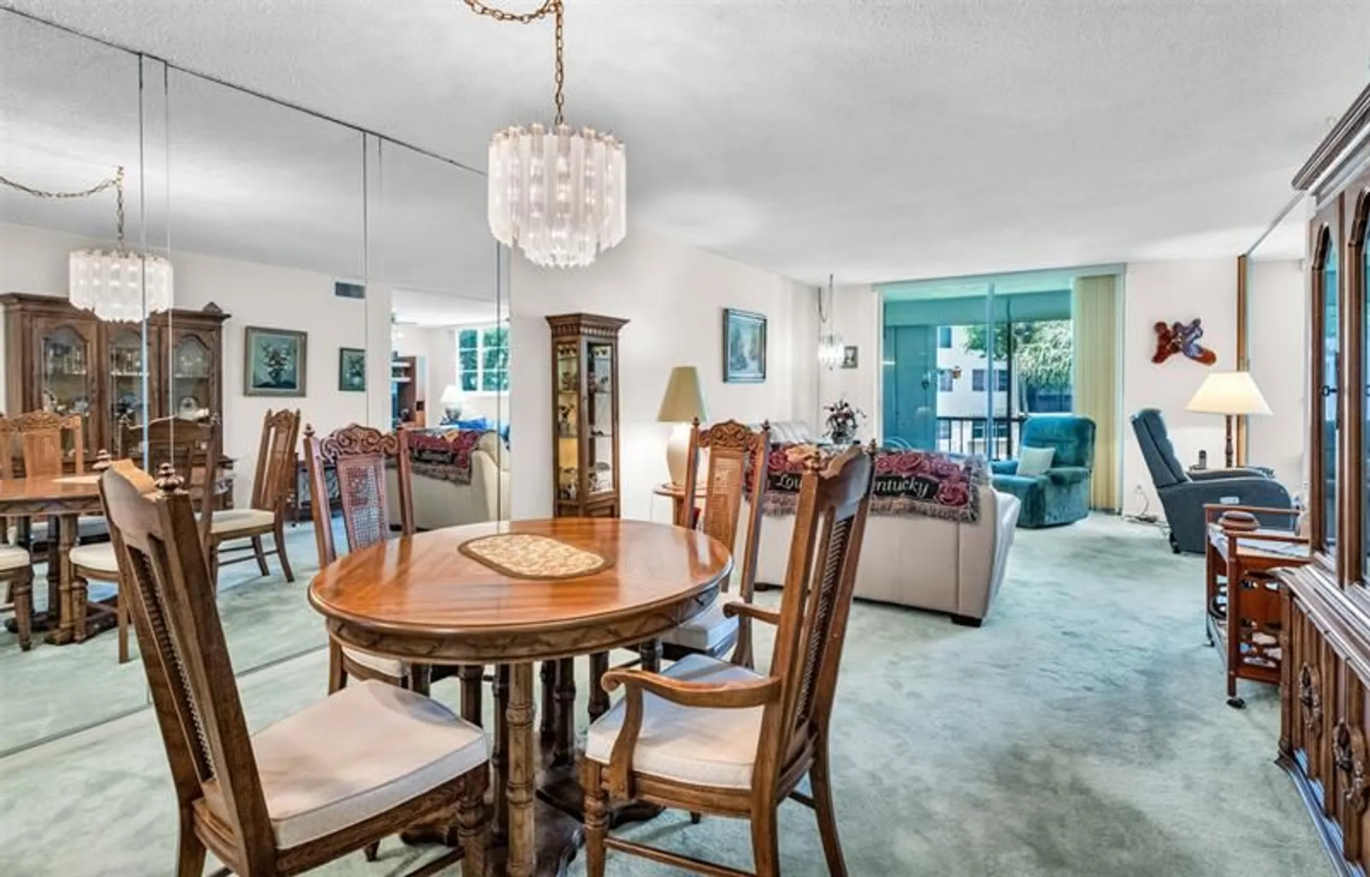 Property Slideshow image 23 of 51 | 9511 n hollybrook lake dr 207, Pembroke Pines, FL, 33025