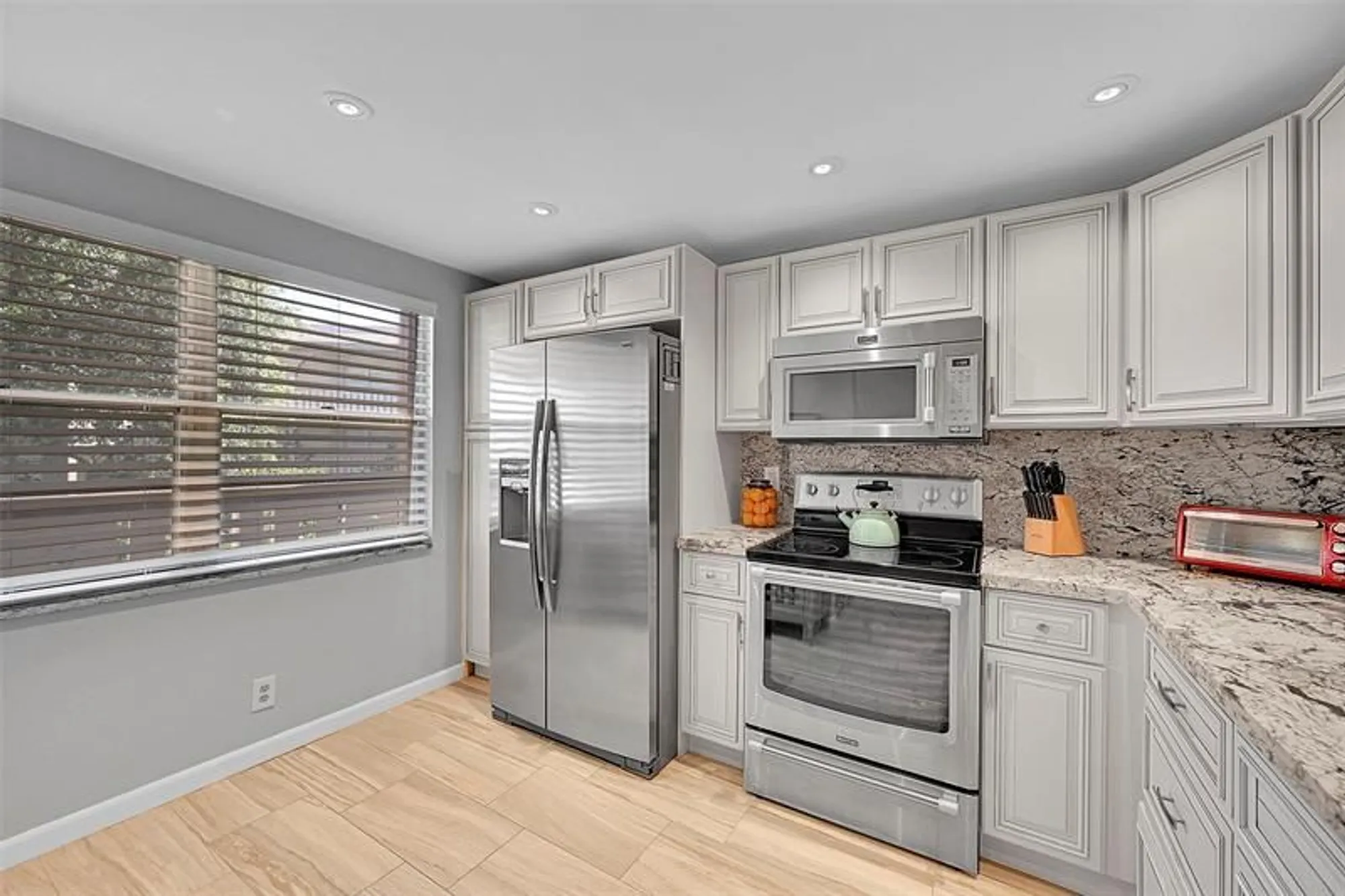 Property Slideshow image 16 of 43 | 3203 portofino pt b3, Coconut Creek, FL, 33066