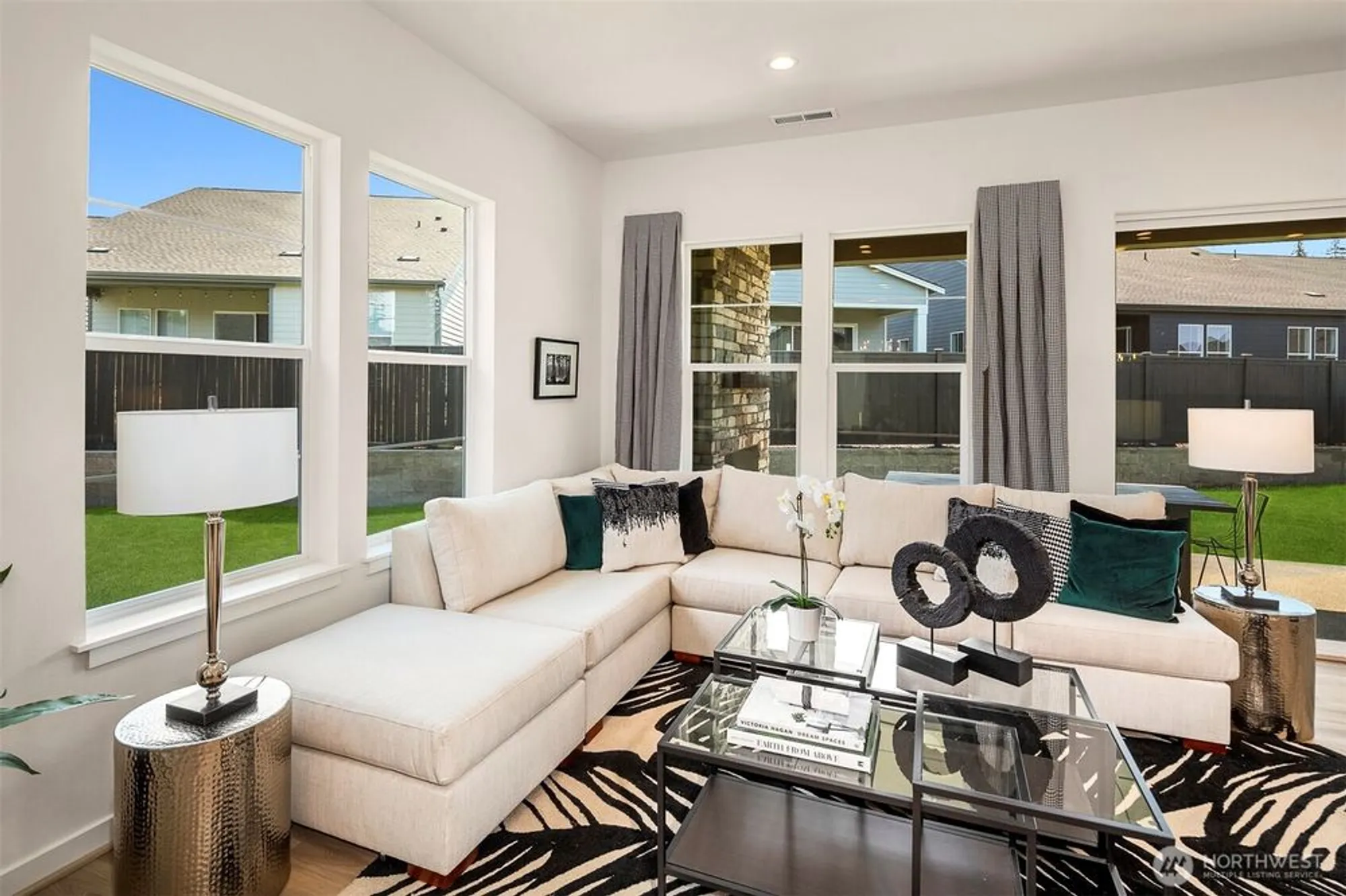 Property Slideshow image 14 of 40 | 33891 calla lily pl se, Black Diamond, WA, 98010