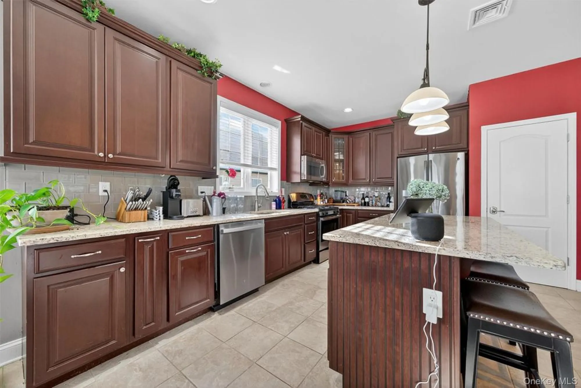 Property Slideshow image 18 of 43 | 21 cyprus dr, Middletown, NY, 10940