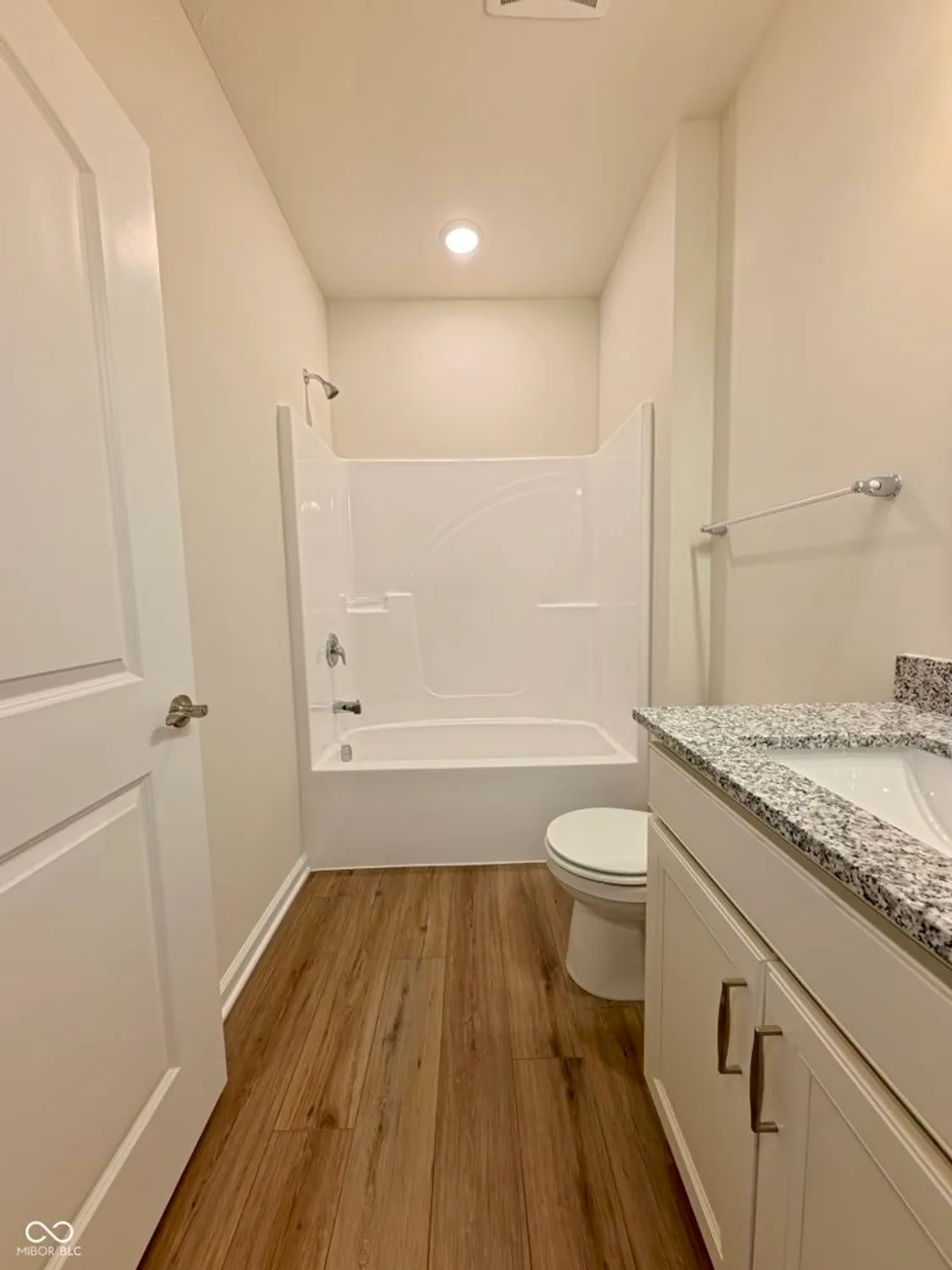 Property Slideshow image 14 of 61 | 811 daisy st, Greenwood, IN, 46143