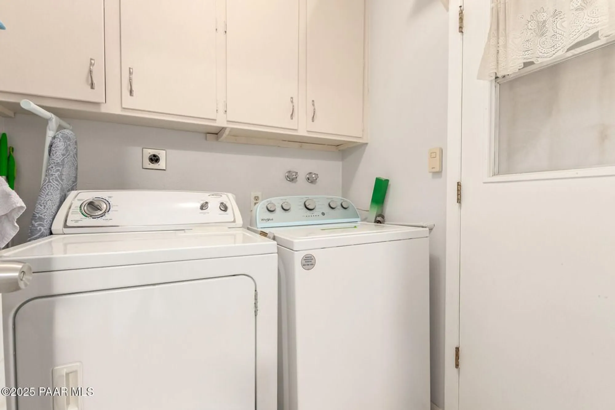 Property Slideshow image 22 of 29 | 10213 w kingswood cir, Sun City, AZ, 85351