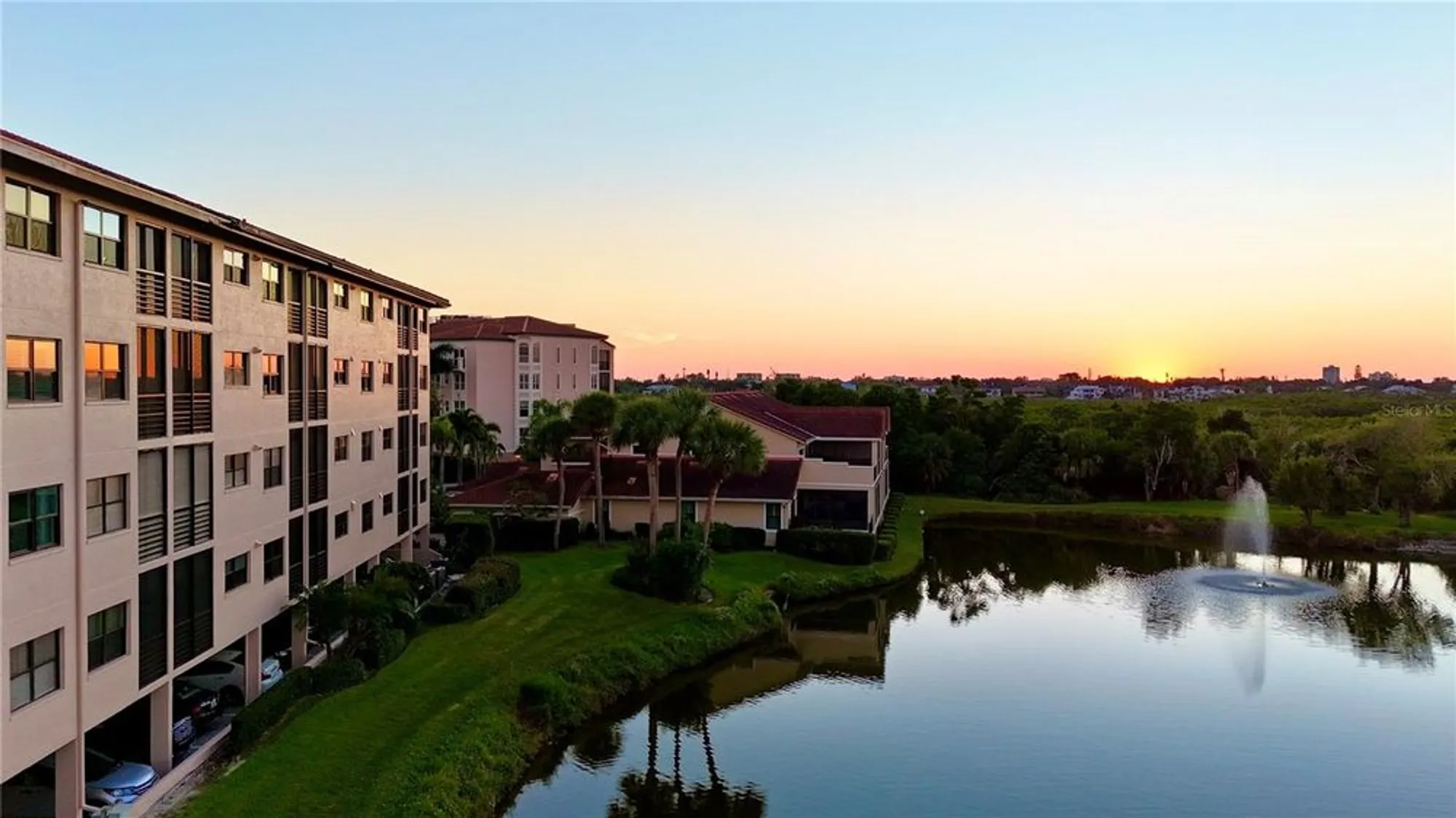 Property Slideshow image 31 of 52 | 5400 eagles point cir apt 405, Sarasota, FL, 34231