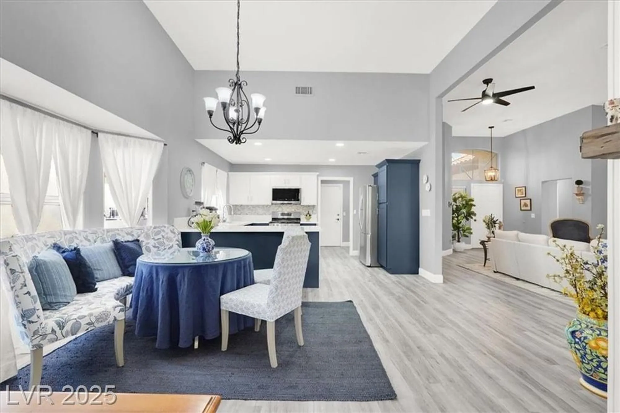 Property Slideshow image 11 of 26 | 2408 dove valley ct, Las Vegas, NV, 89134