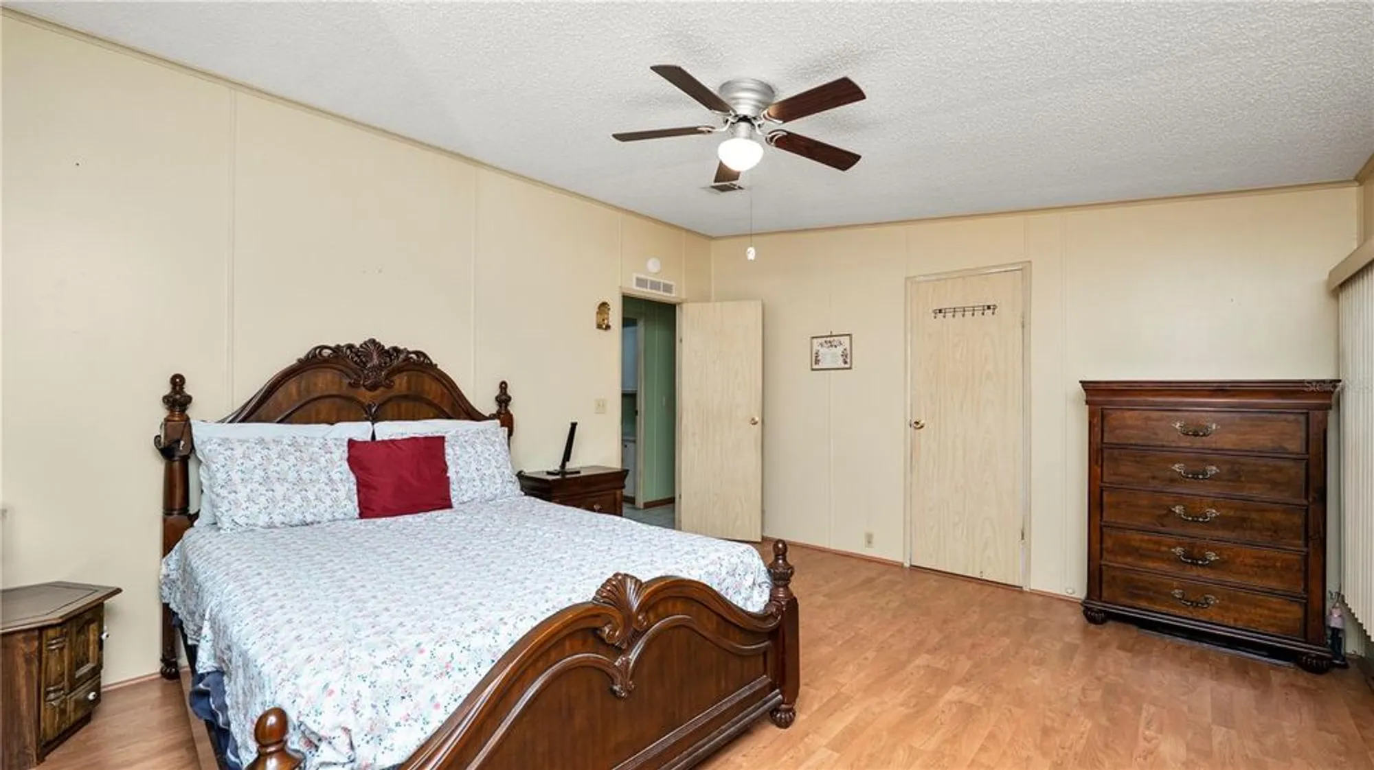 Property Slideshow image 23 of 47 | 5027 forest crest dr, Lakeland, FL, 33810