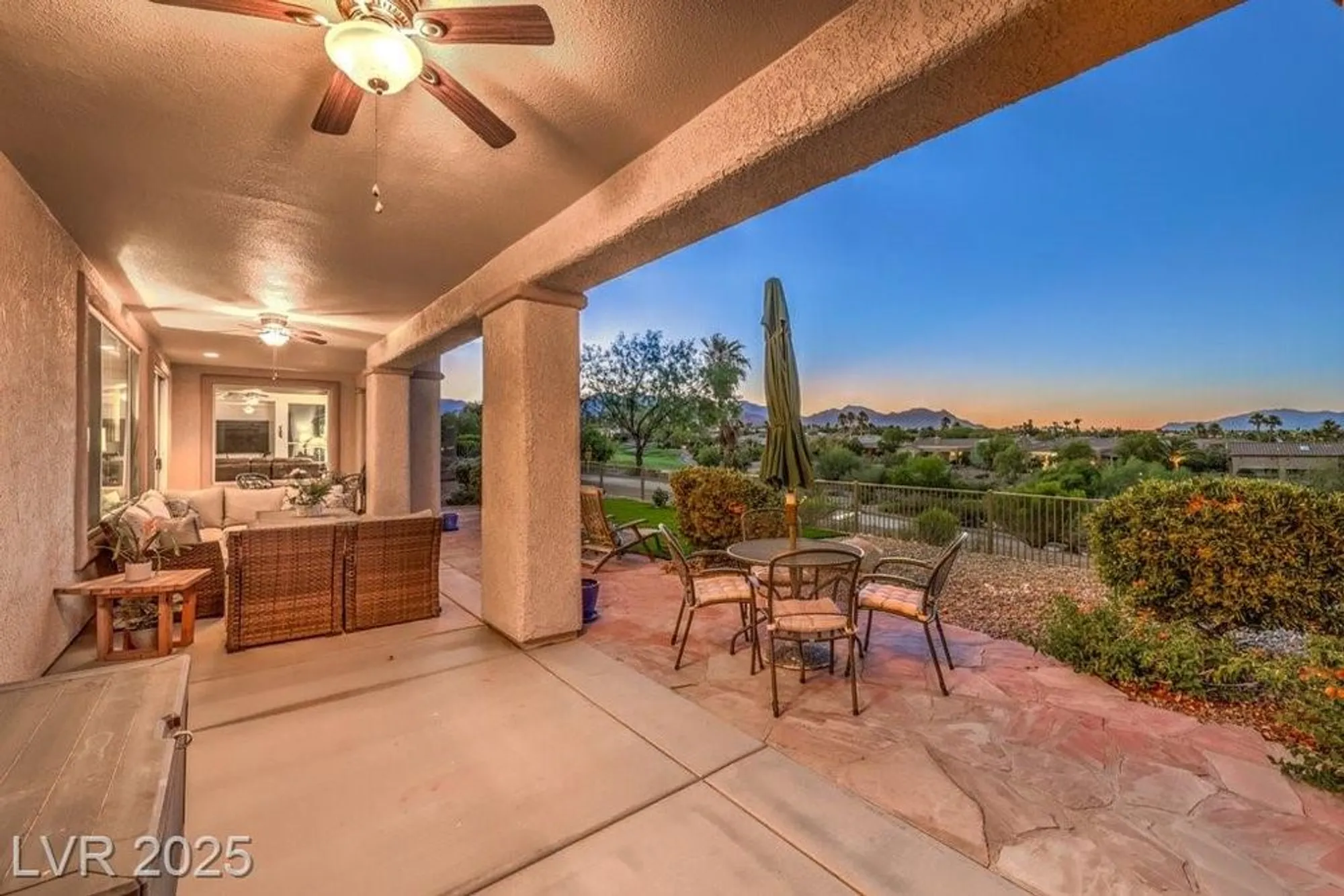 Property Slideshow image 16 of 39 | 10536 abisso dr, Las Vegas, NV, 89135