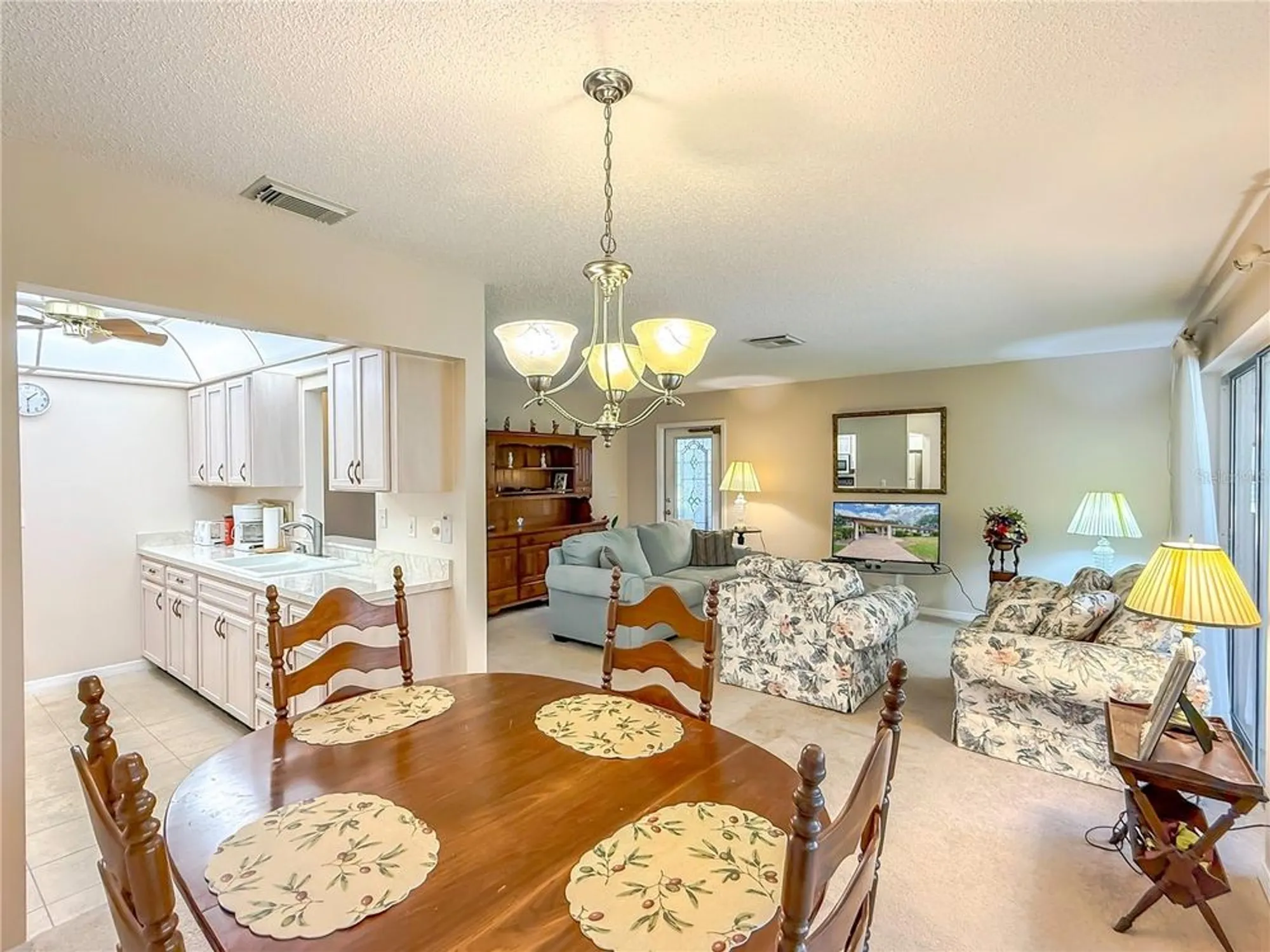Property Slideshow image 15 of 40 | 503 finsbury cir a, Sun City Center, FL, 33573