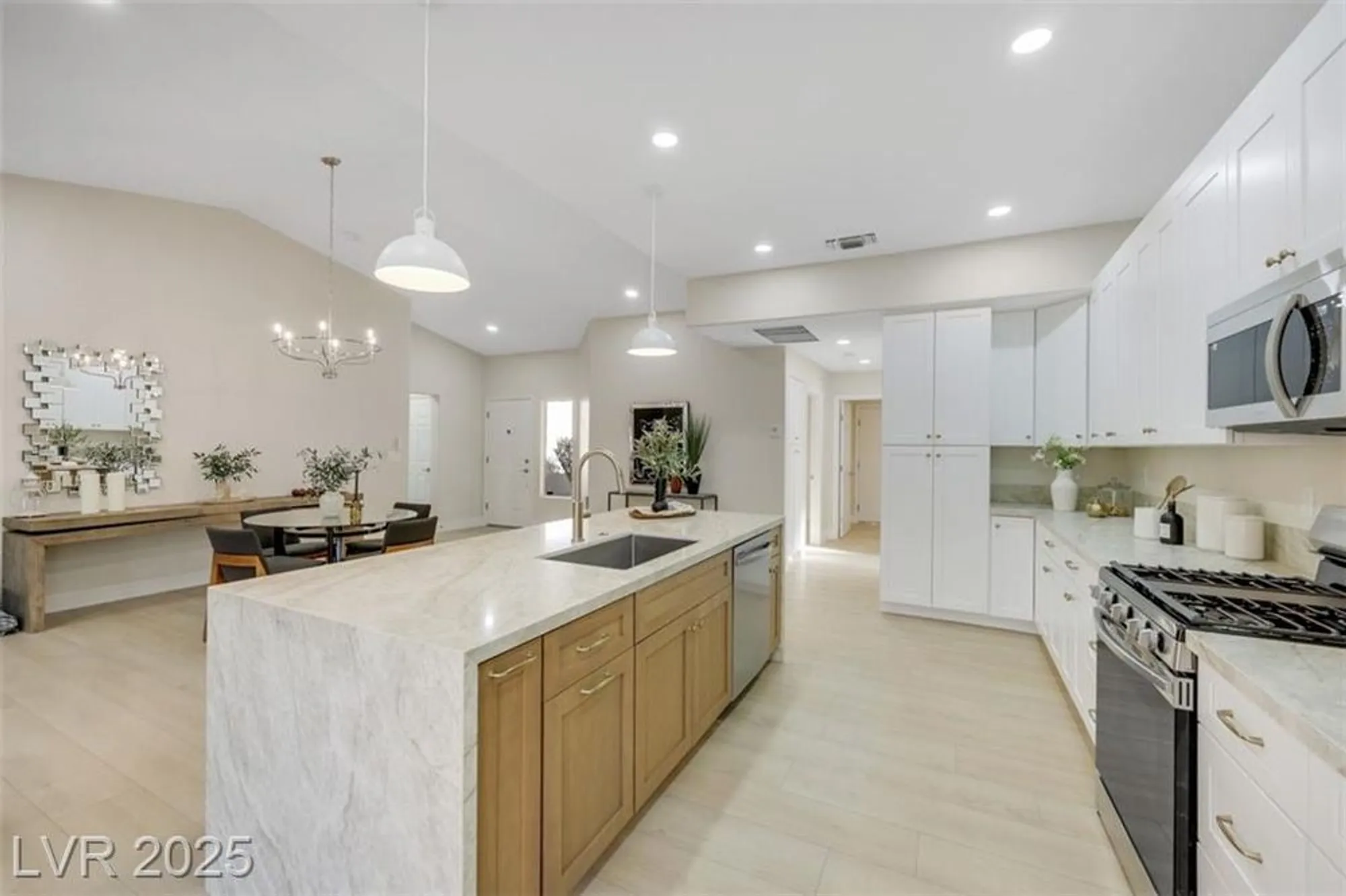 Property Slideshow image 5 of 31 | 2441 banora point dr, Las Vegas, NV, 89134