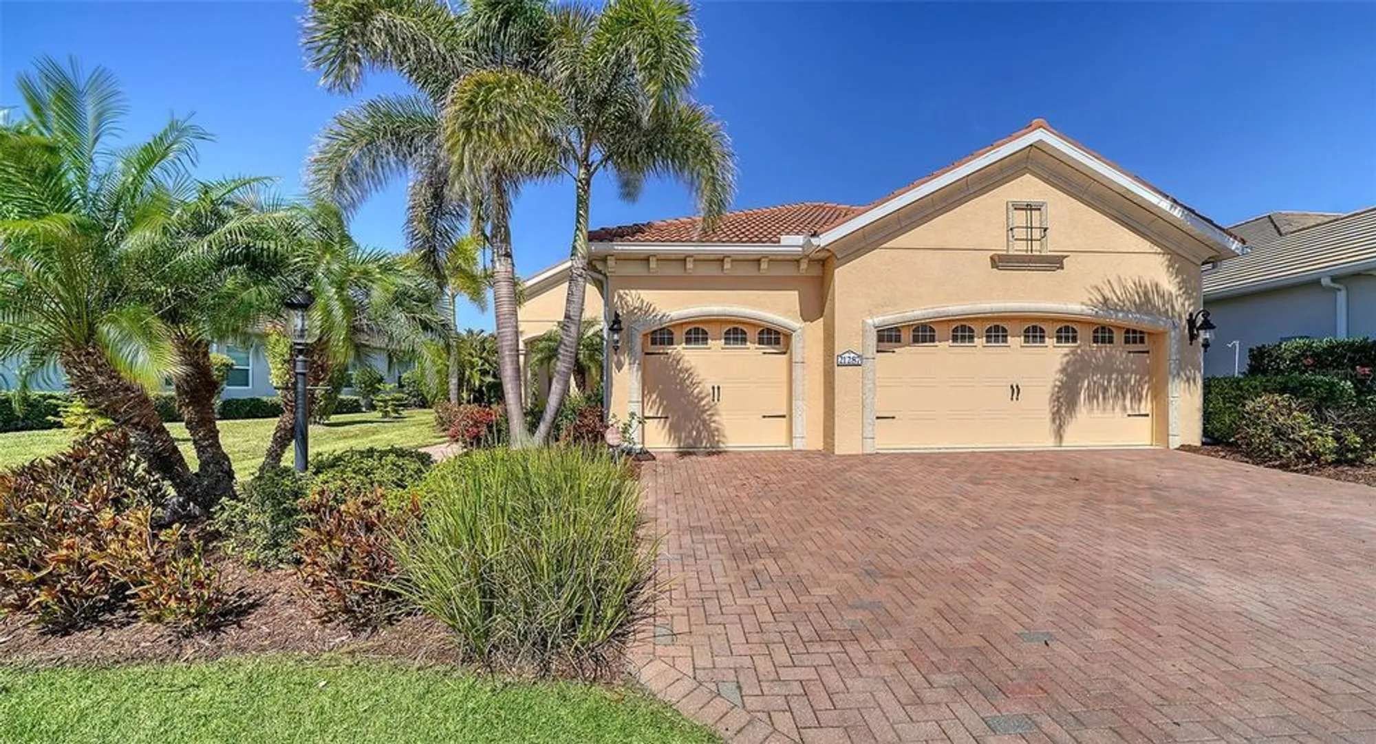 Property Slideshow image 1 of 86 | 21287 sandal foot dr, Venice, FL, 34293