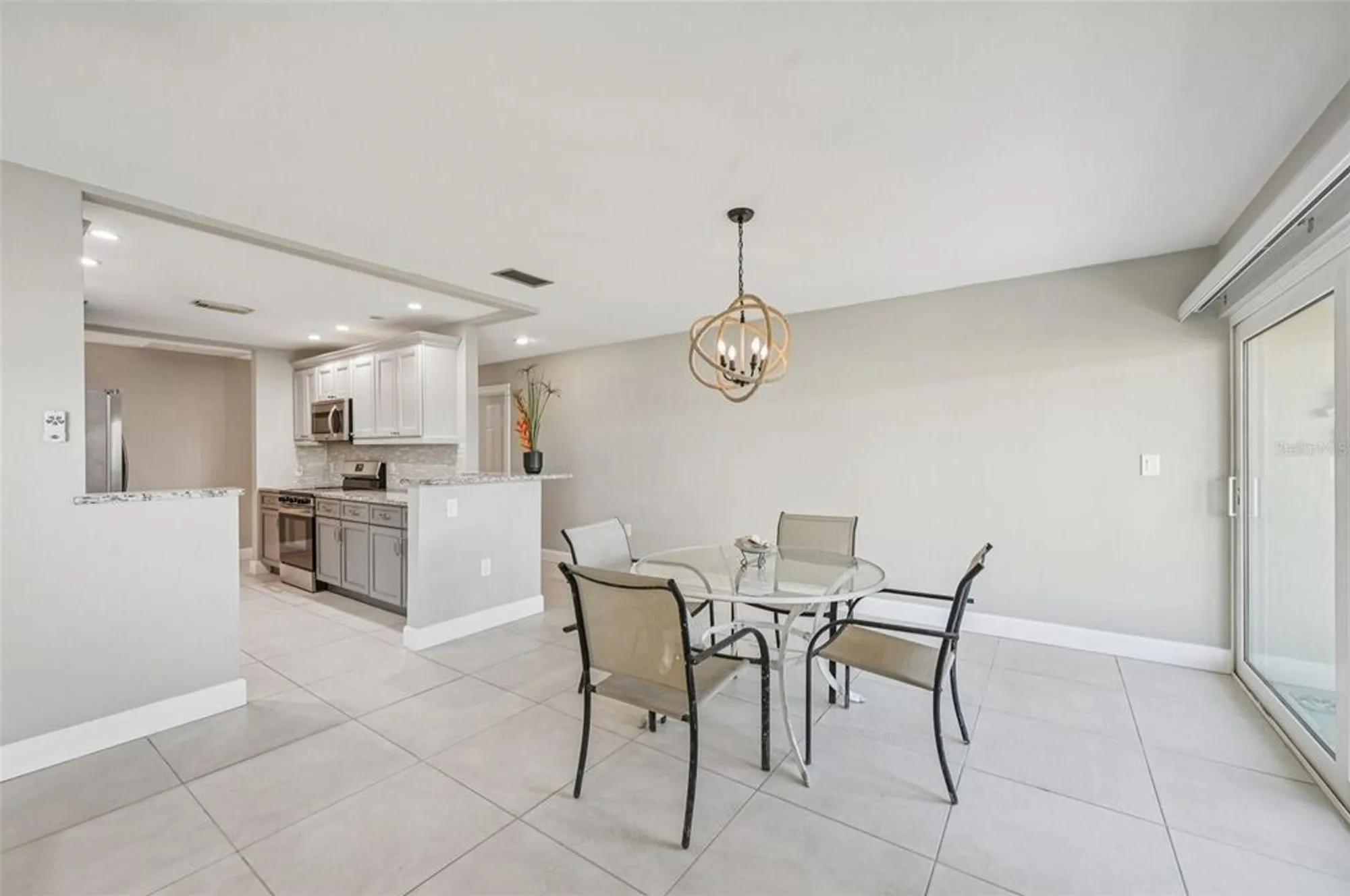 Property Slideshow image 5 of 35 | 113 whispering sands dr v-47, Sarasota, FL, 34242
