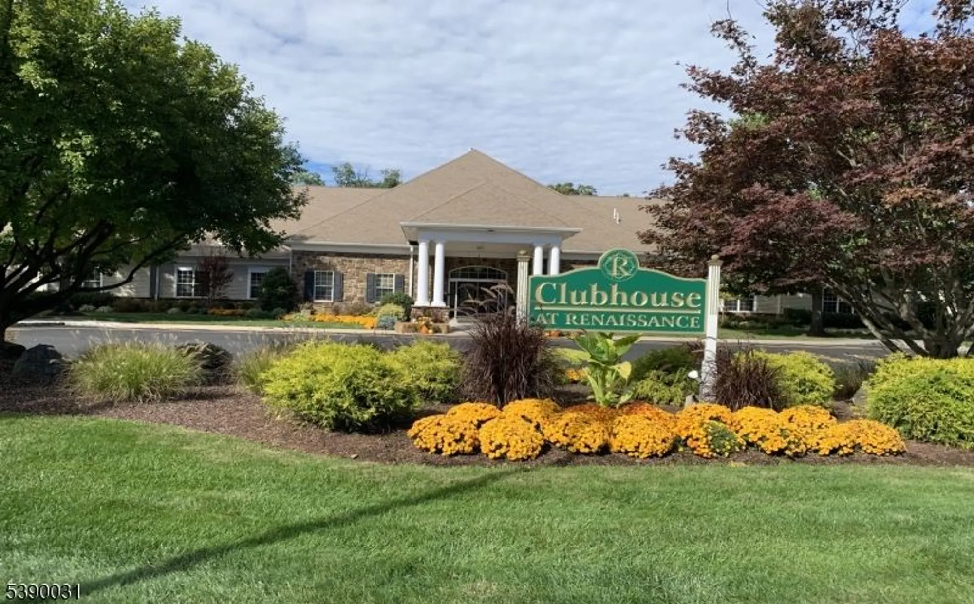 Property Slideshow image 28 of 42 | 29 medici dr, Somerset, NJ, 08873