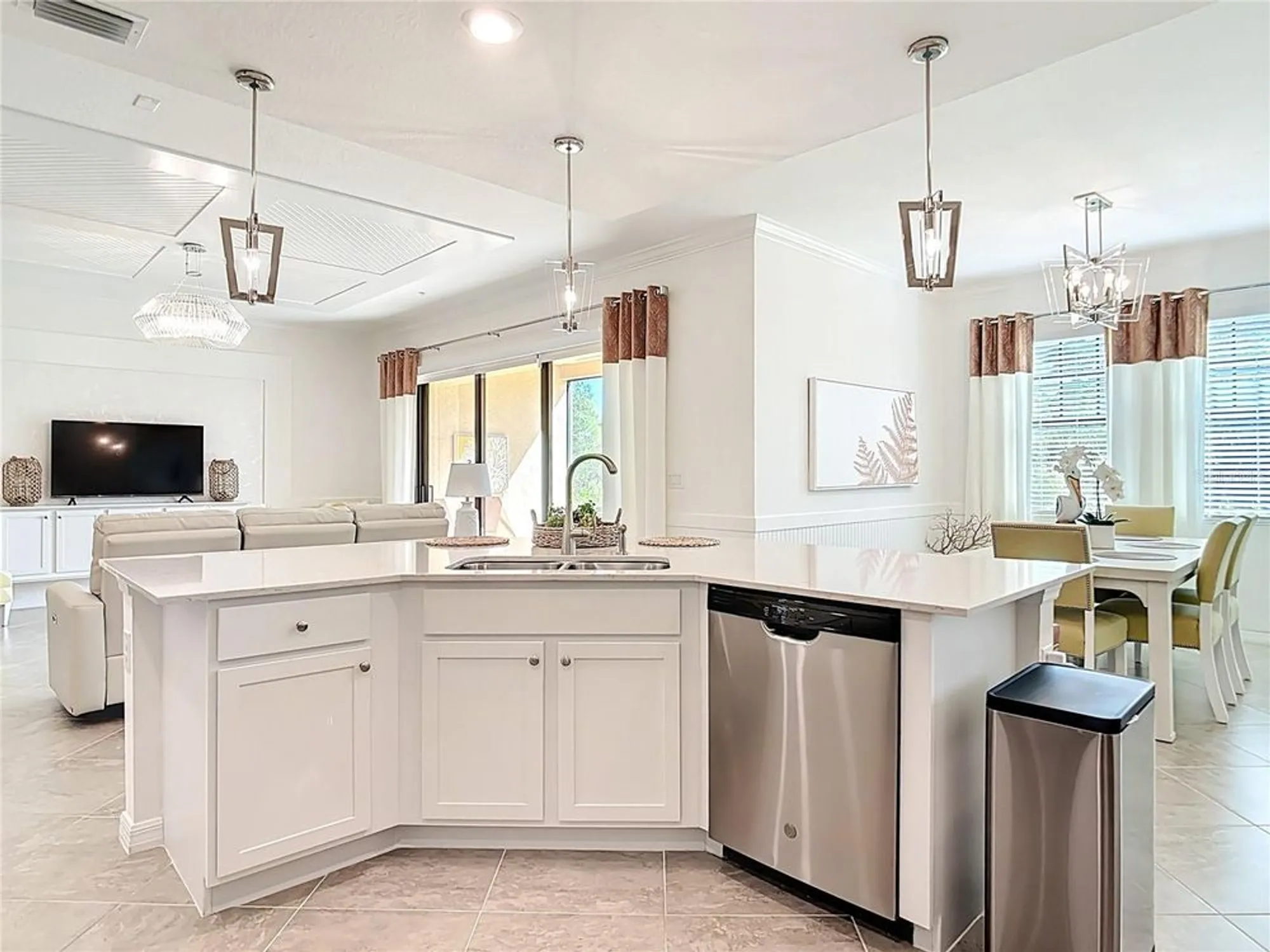 Property Slideshow image 13 of 57 | 10059 crooked creek dr 102, Venice, FL, 34293