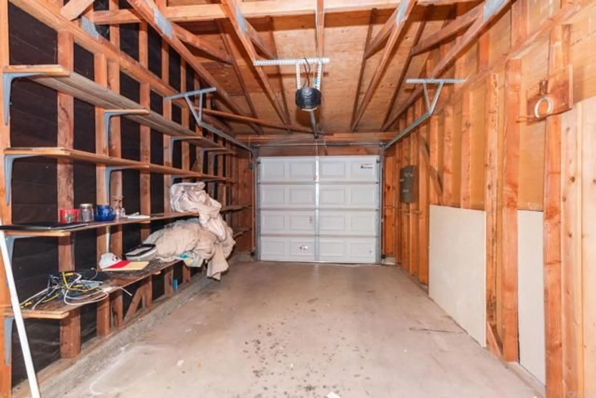 Property Slideshow image 19 of 29 | 1926 springdale ln, Encinitas, CA, 92024