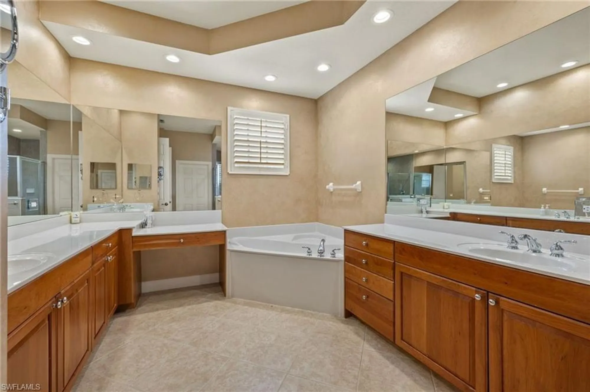 Property Slideshow image 18 of 42 | 23751 merano ct 202, Estero, FL, 34134