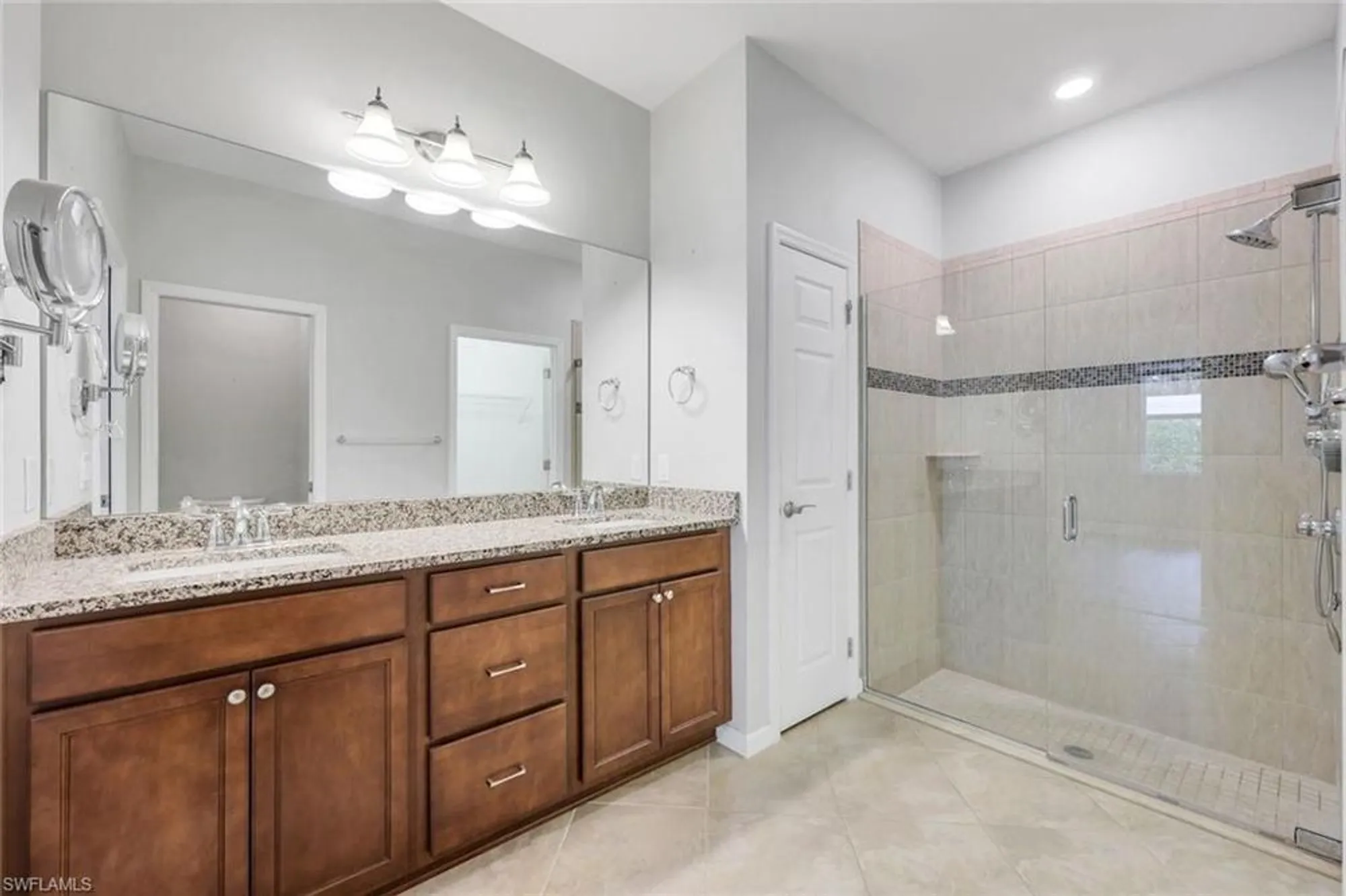 Property Slideshow image 12 of 28 | 20005 parrot key ct, Estero, FL, 33928