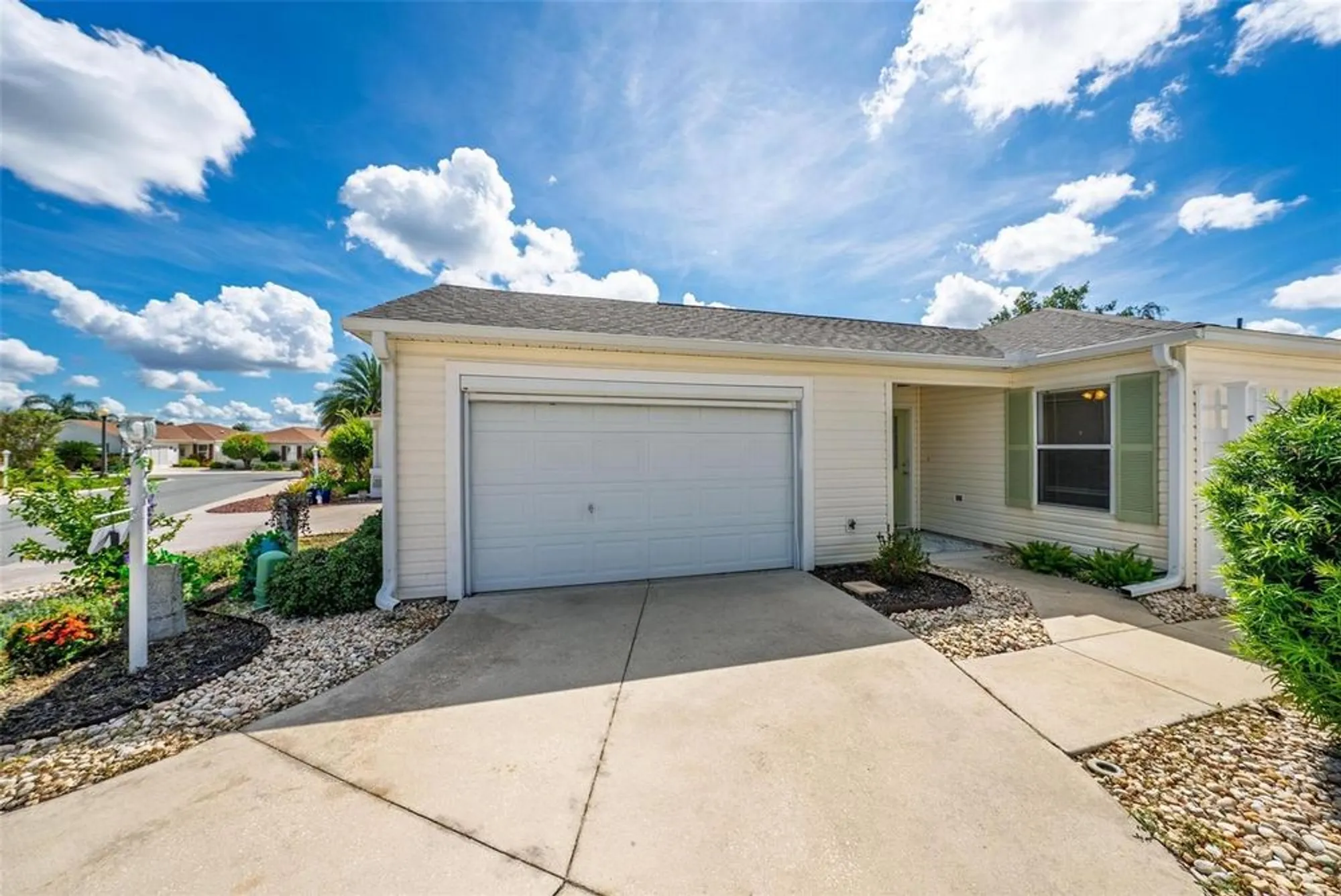 Property Slideshow image 5 of 57 | 2446 kenmore ln, The Villages, FL, 32162